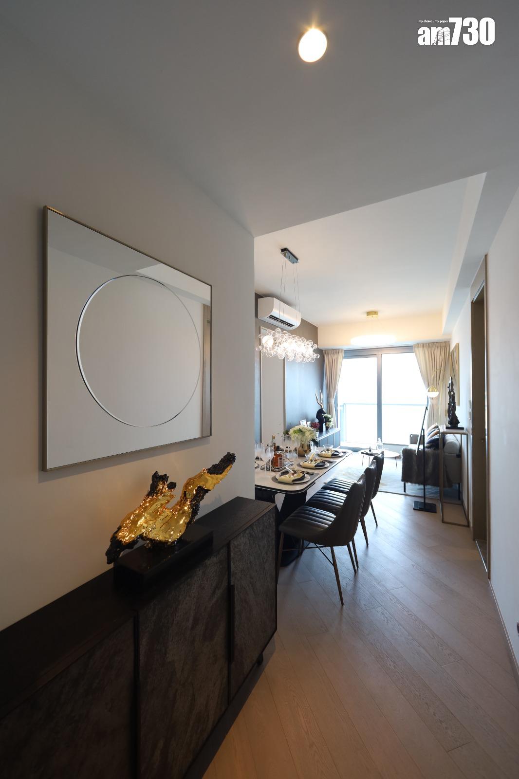 維港•灣畔示範單位|669呎連家具三房戶 深棕金銅色系強調風格藝術(多圖有片)|啟德新盤