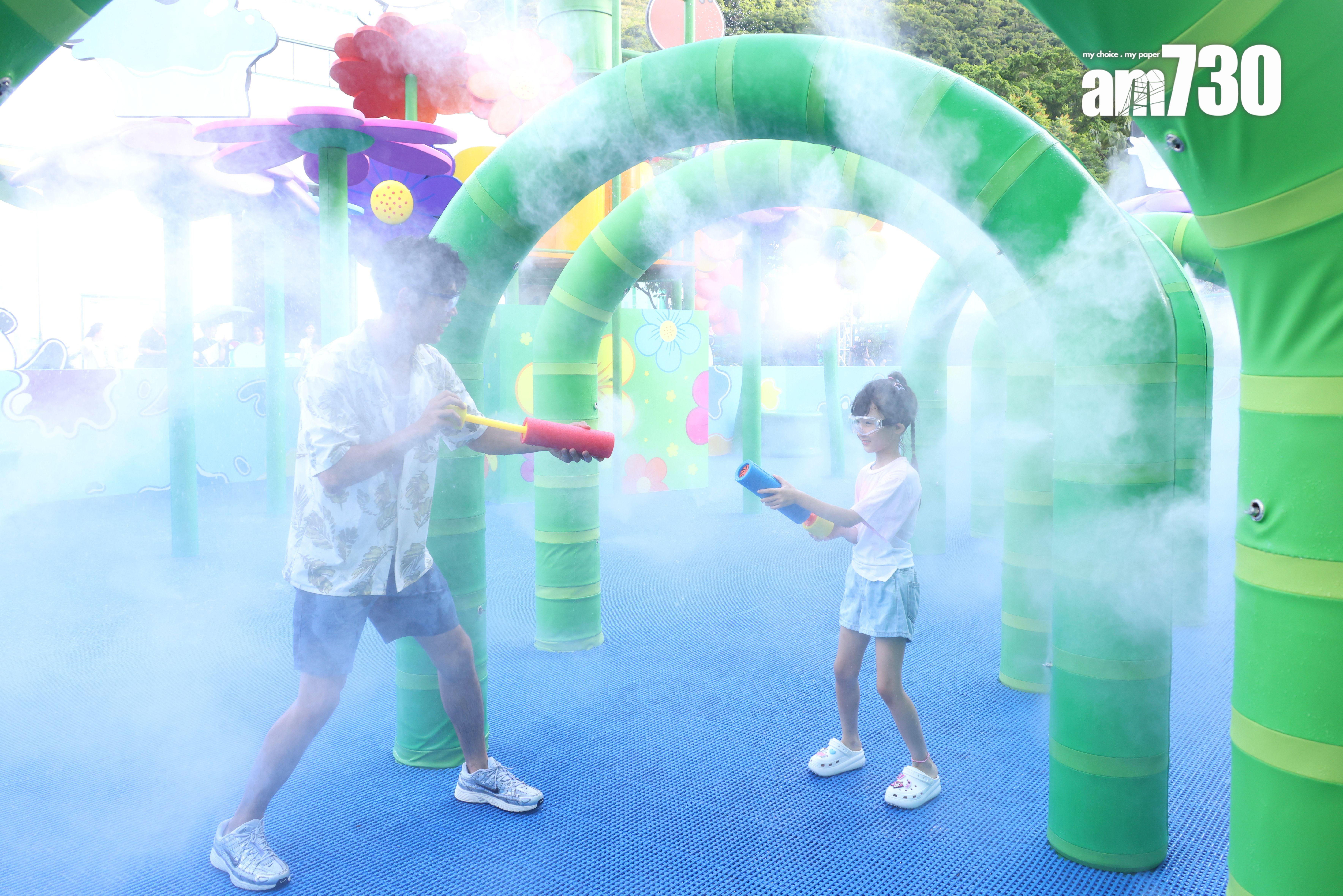 LINE FRIENDS x Panda Friends 玩水世界(周令知攝)