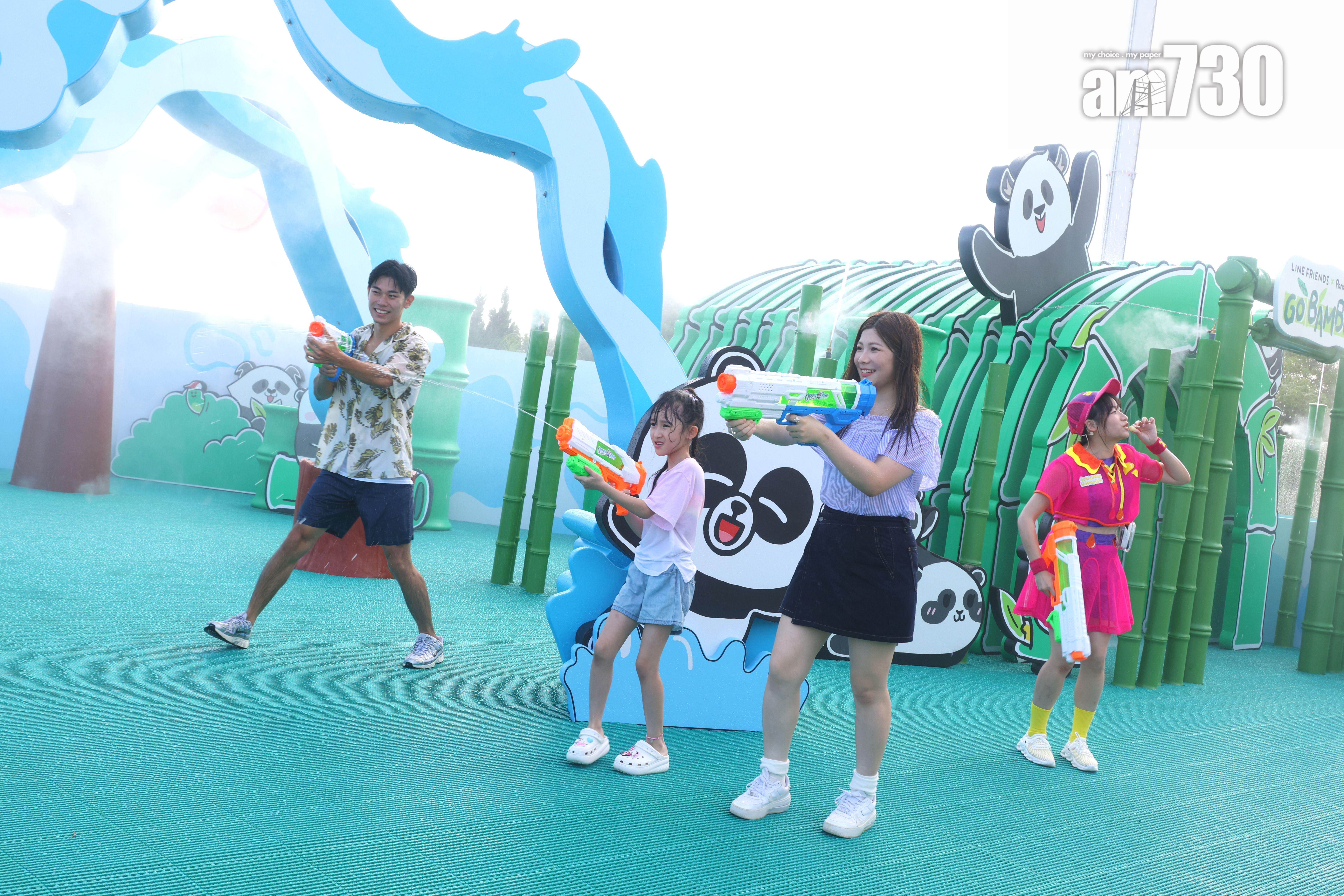 LINE FRIENDS x Panda Friends 玩水世界(周令知攝)