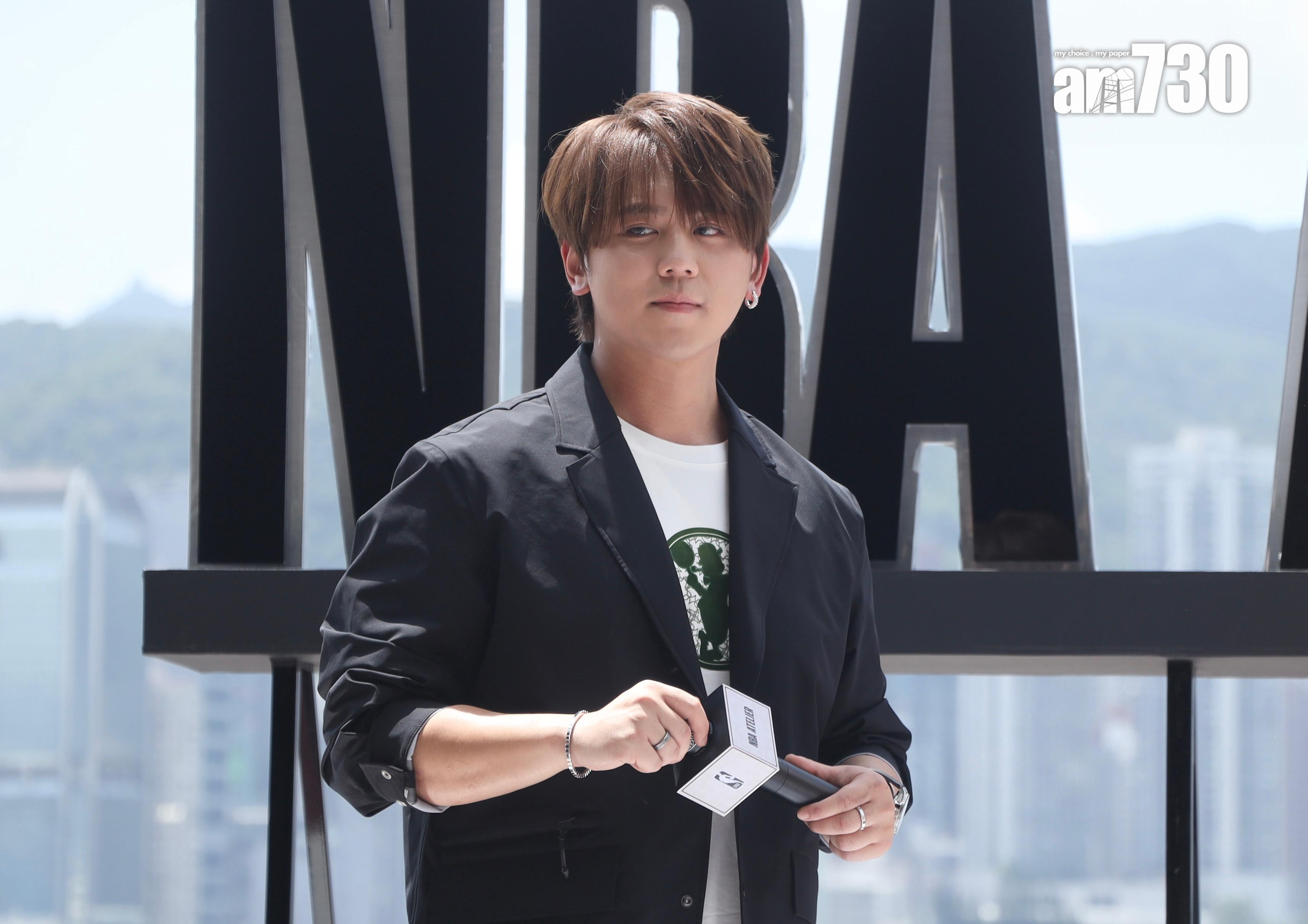 花姐言論惹抨擊,姜濤稱有安慰對方。