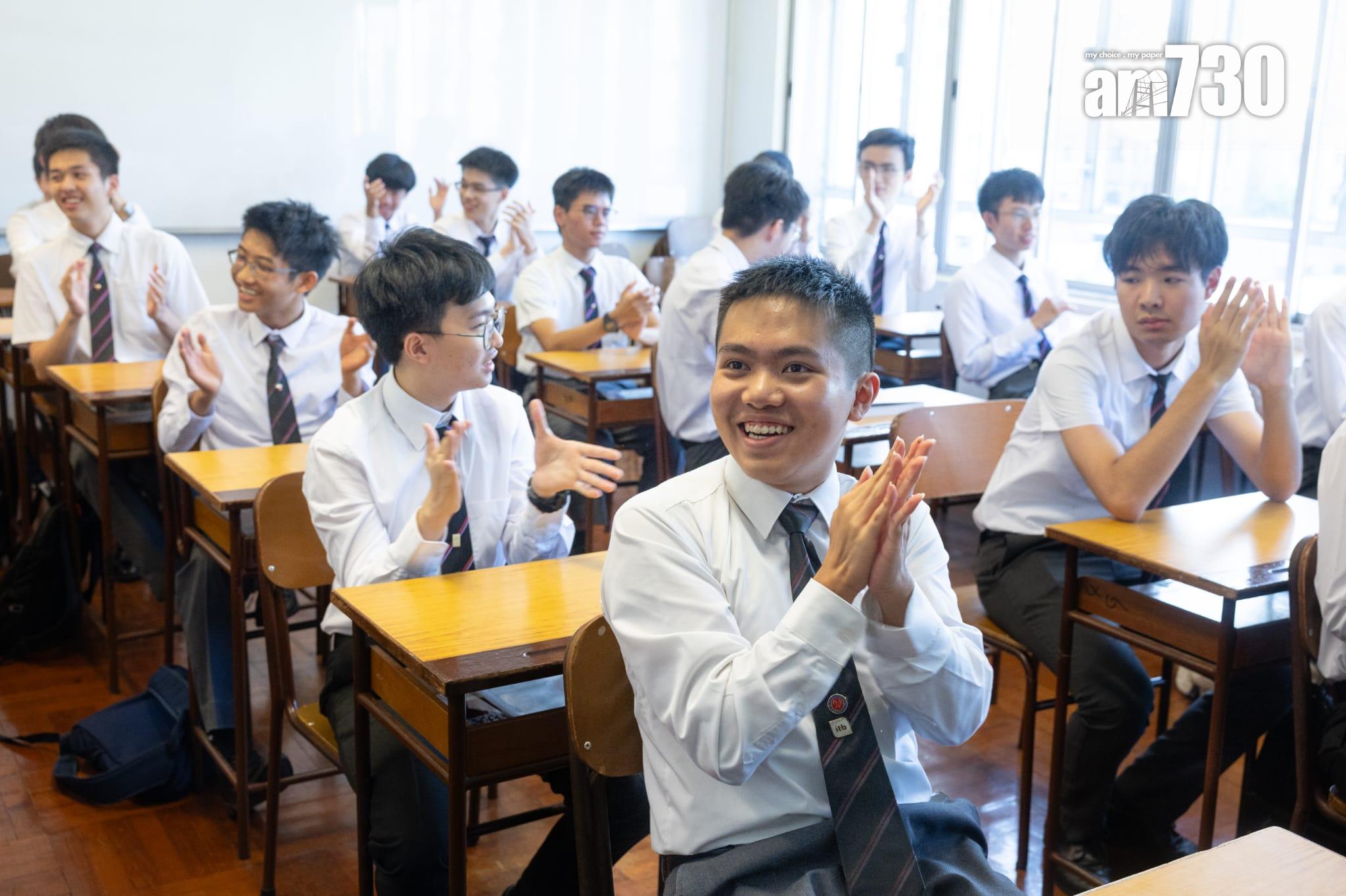 DSE放榜2025|喇沙書院在今屆DSE兩名成績優異的學生,包括超級狀元陳博軒以及王綽裕。(蘇文傑攝)