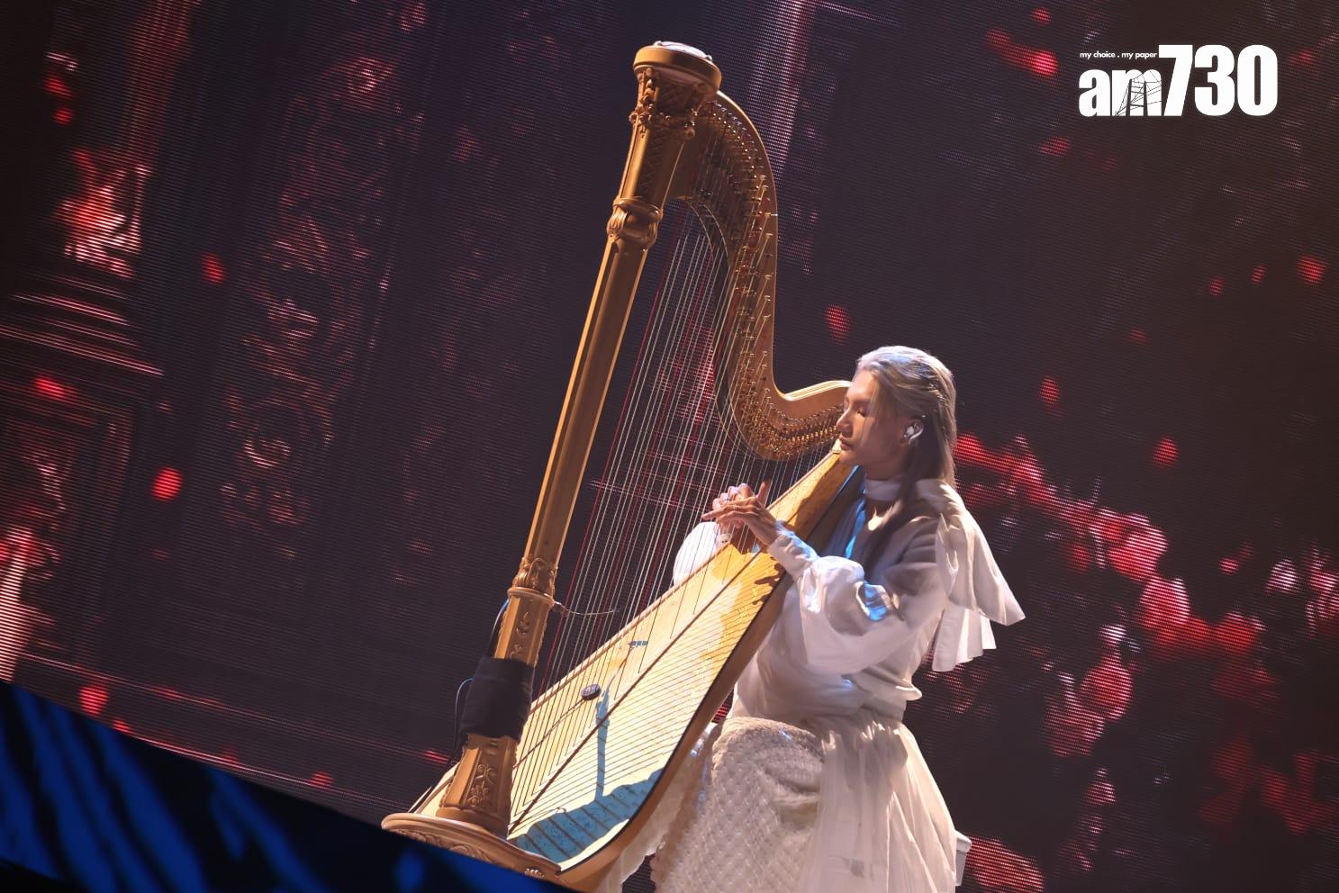 Jeremy李駿傑在《Rise In Love Live 2025》演唱會,彈奏豎琴超驚喜。(林俊源攝)