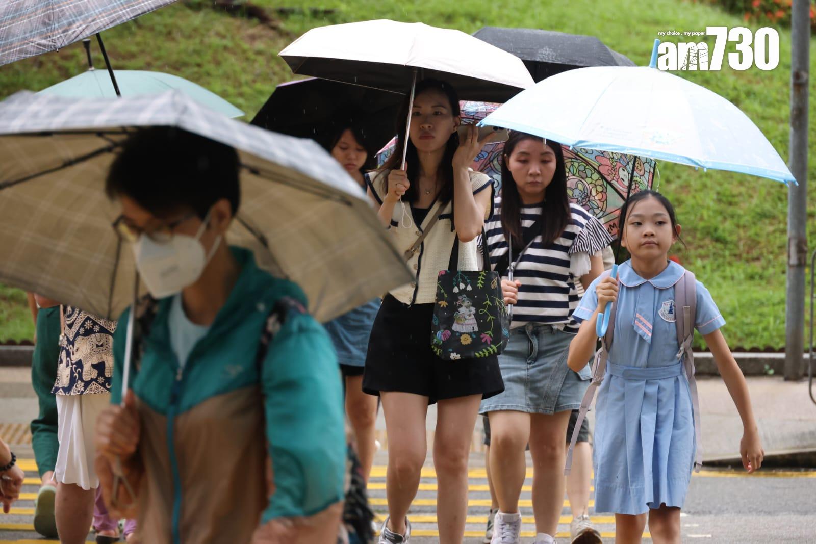 天氣持續不穩,教育局宣布明日停課(林俊源攝)