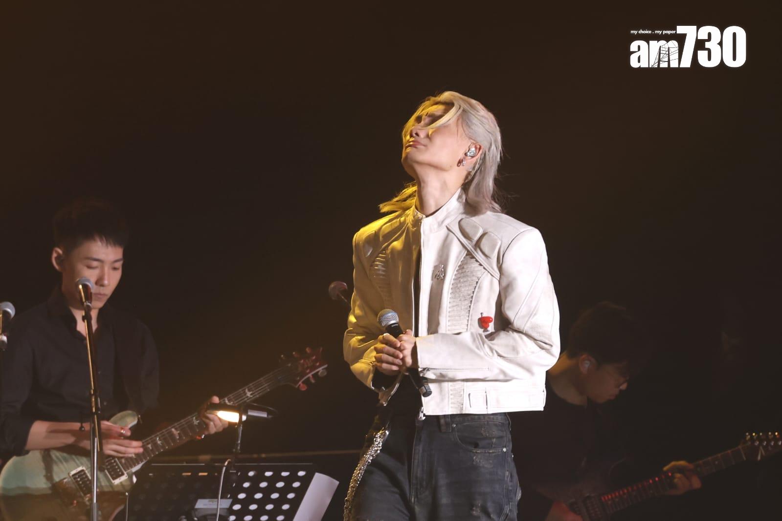 李駿傑Jeremy 在《Rise In Love Live 2025》演唱會尾聲,多次哽咽,忍住眼淚。(林俊源攝)