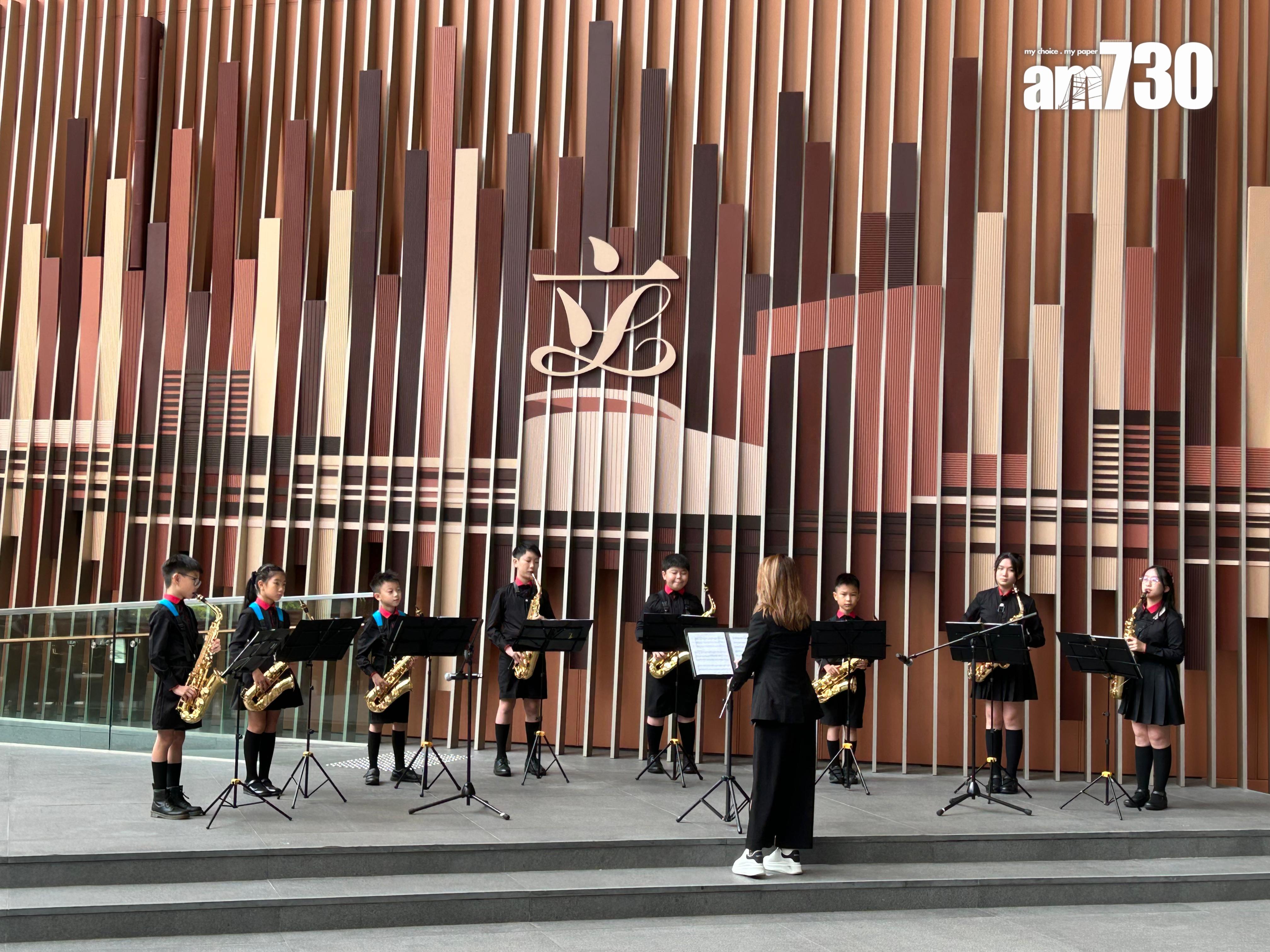 立法會邀請青年色士風樂團表演(陳芷晴攝)