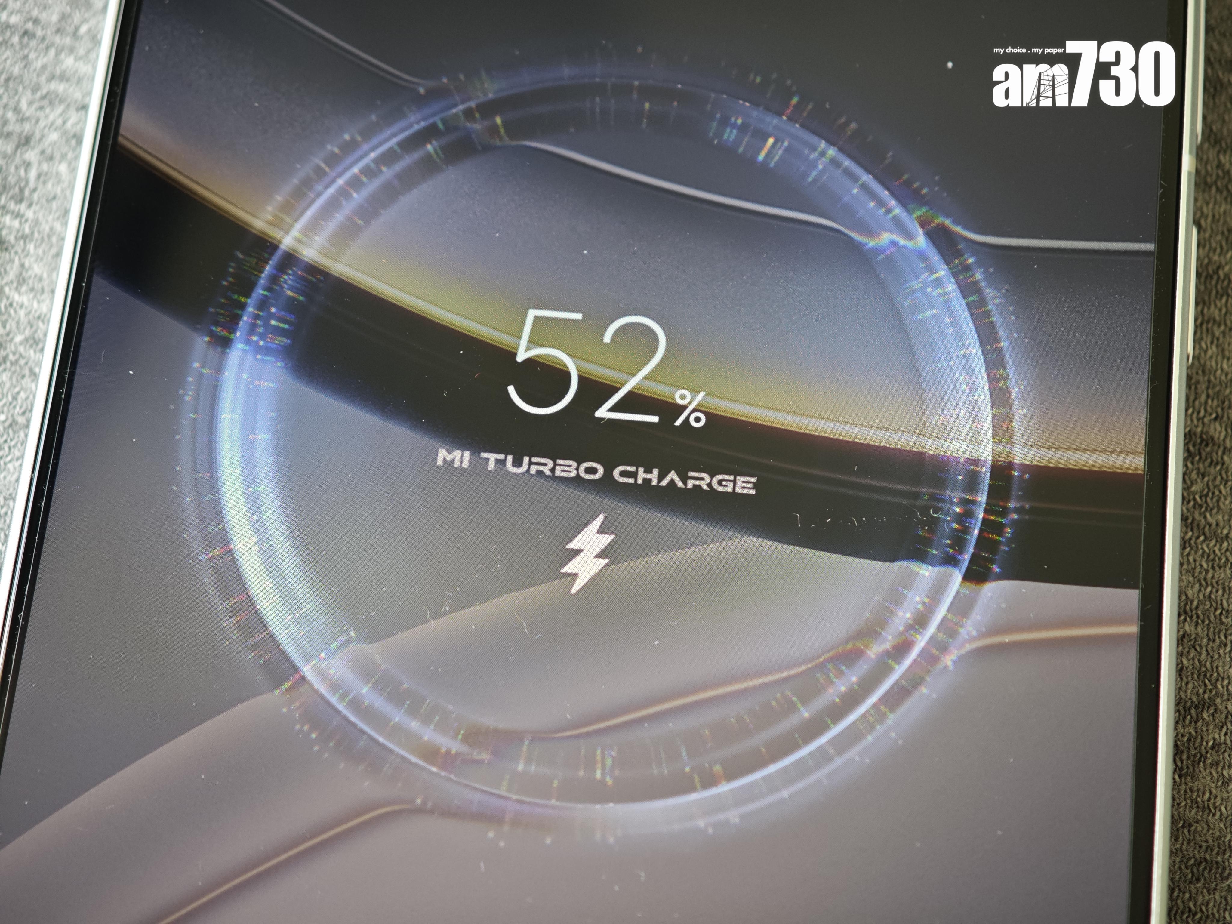 POCO F7 6,500mAh電池支援90W HyperCharge快充。