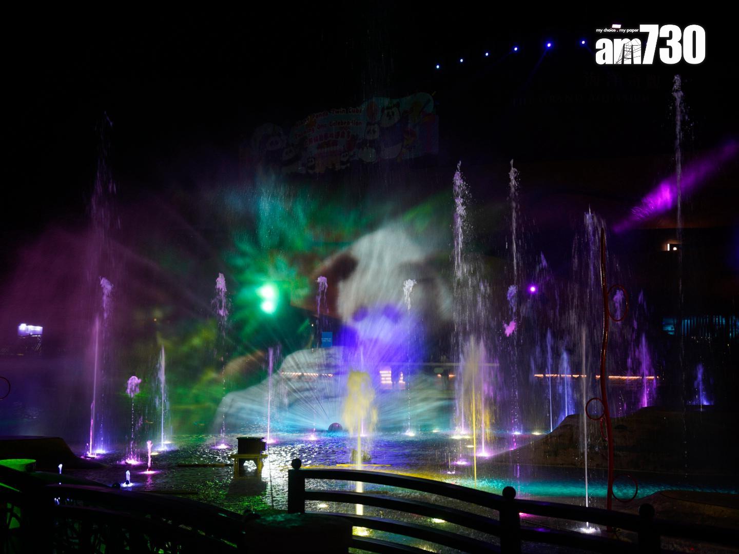 海洋公園周六將舉行大熊貓主題夏水禮。(周令知攝)