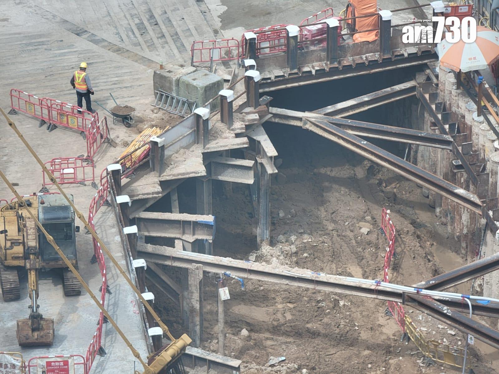 尖沙咀市政局百週年紀念花園內一個地盤,中午發現懷疑戰時炮管。(鍾式明攝)