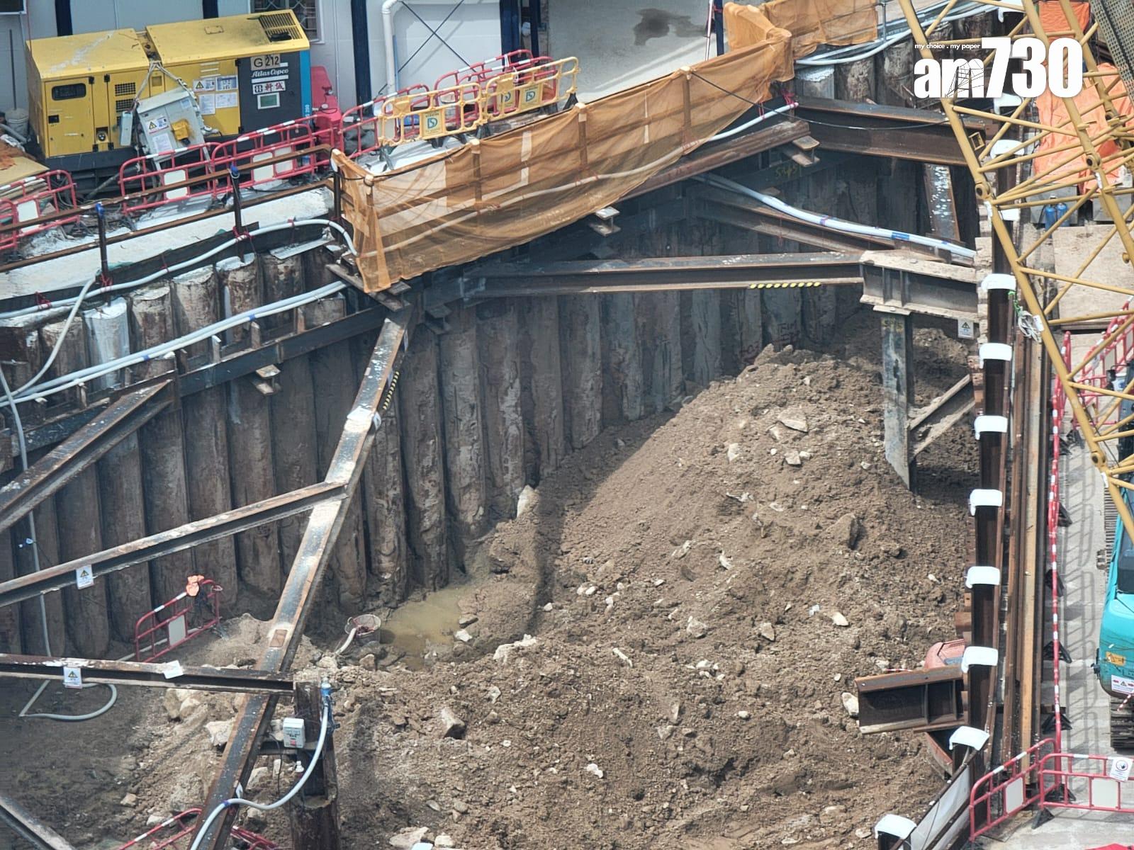 尖沙咀市政局百週年紀念花園內一個地盤,中午發現懷疑戰時炮管。(鍾式明攝)