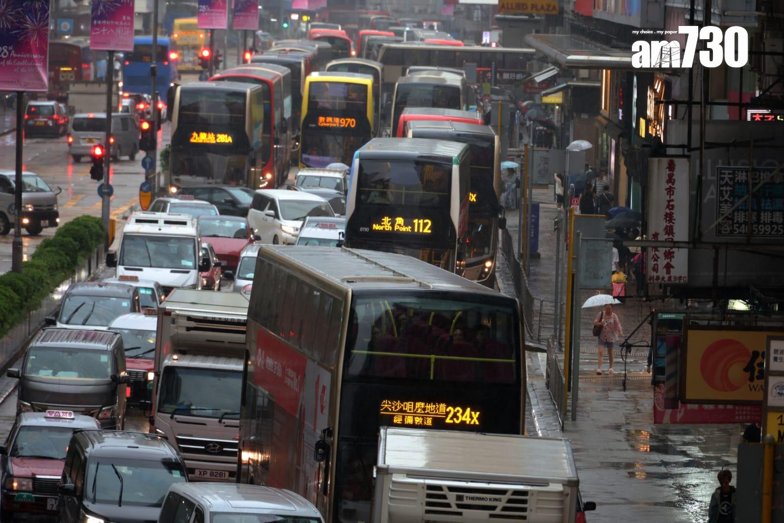 天氣持續不穩,教育局宣布明日停課。(林俊源攝)