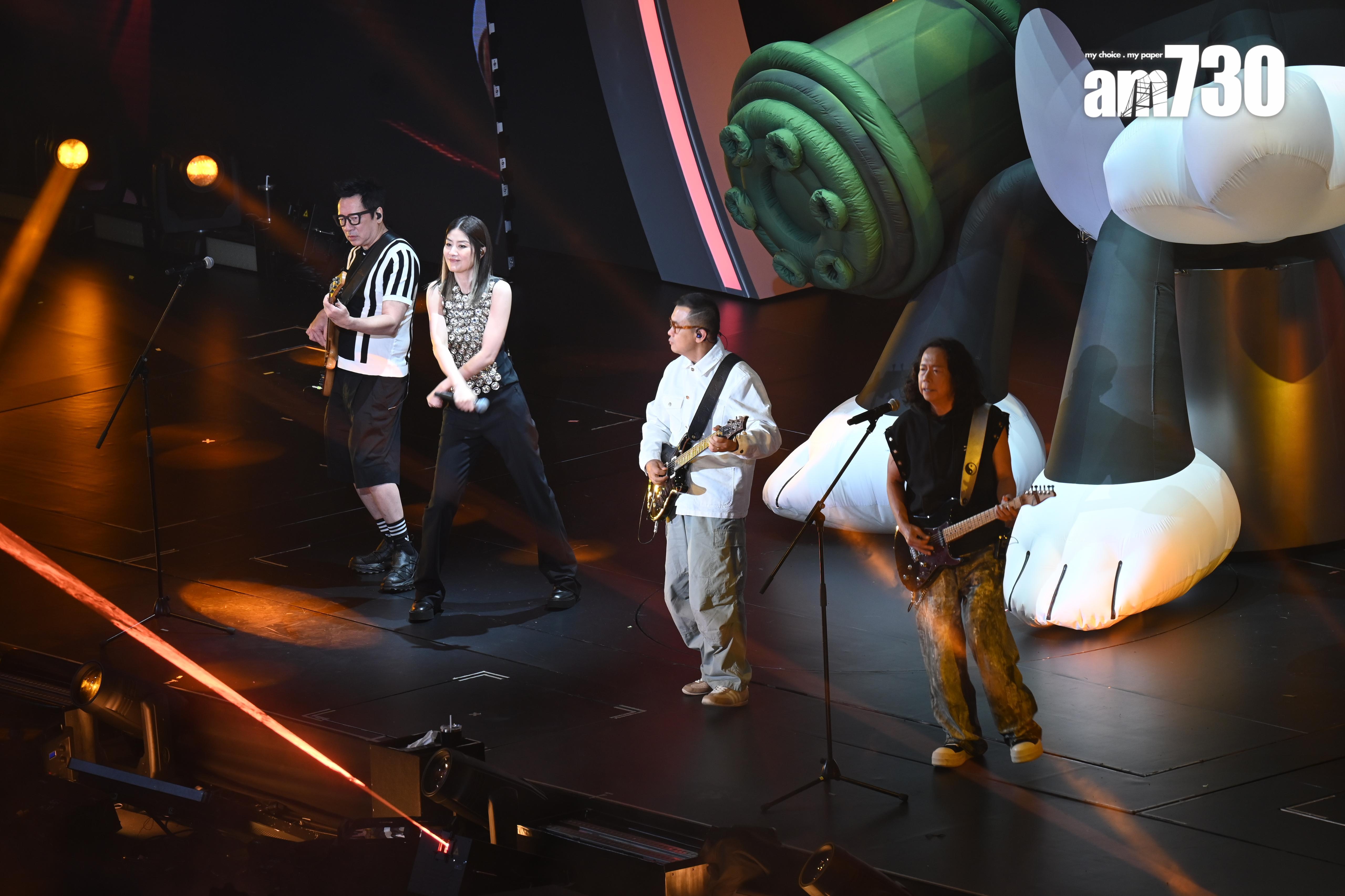 陳慧琳雖然專注開騷,但亦有留意「南京紅姐」。(娛樂組攝)