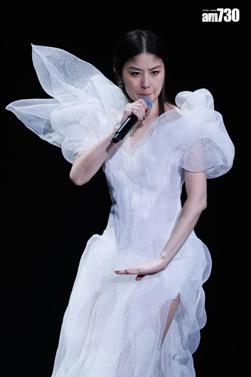 Kelly昨晚(27日)於紅館舉行《陳慧琳Season 2 萬人結界演唱會》尾場,再次感觸落淚。(蘇文傑攝)