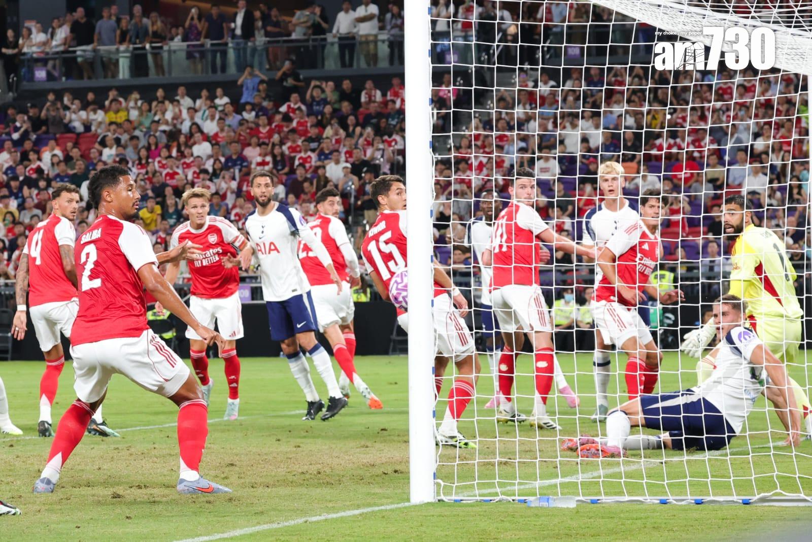 熱刺上半場角球中柱。(吳康琦攝)