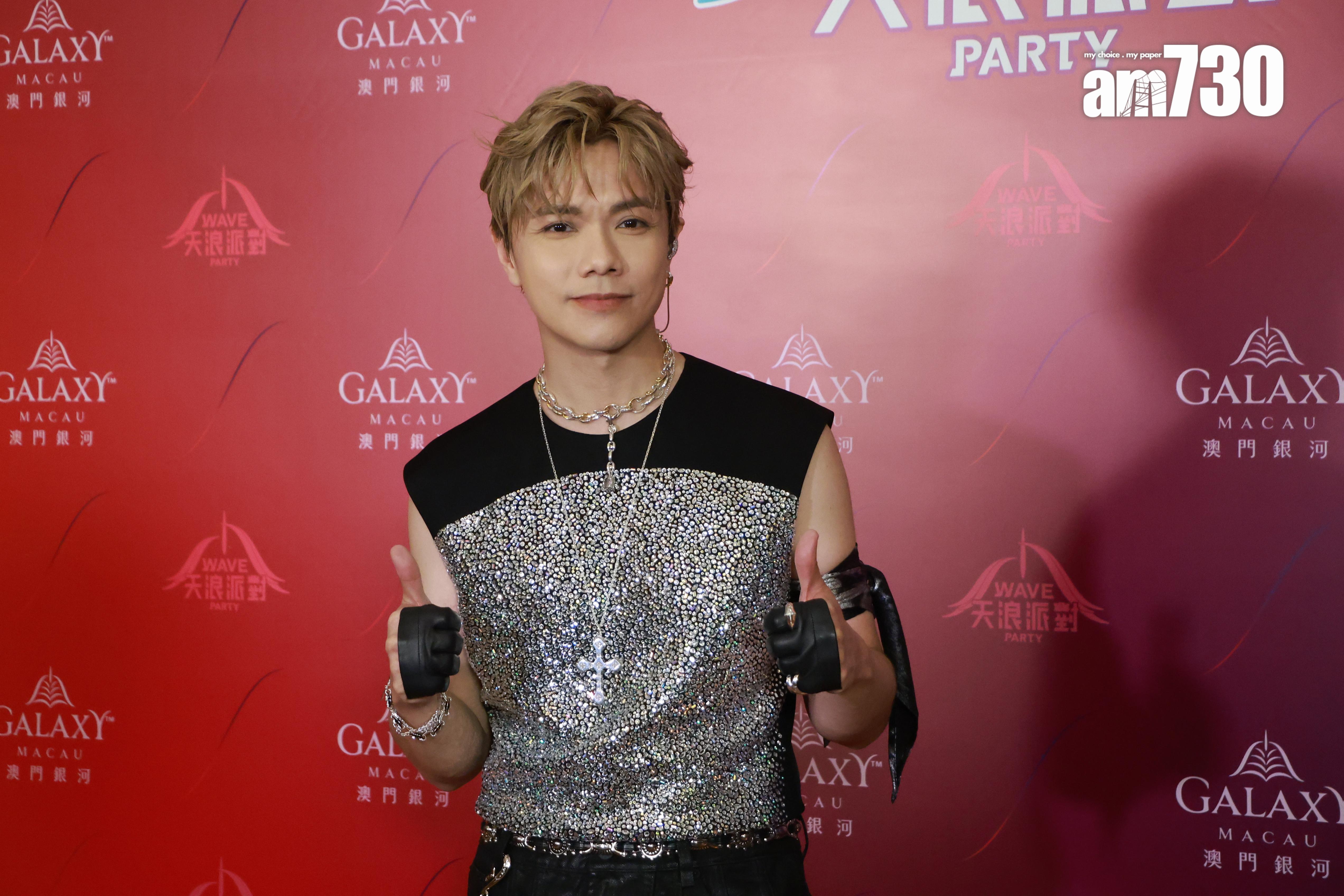 張敬軒昨晚在3號風球下在澳門戶外演出,特地提早演出,讓觀眾盡早回港。(娛樂組攝)