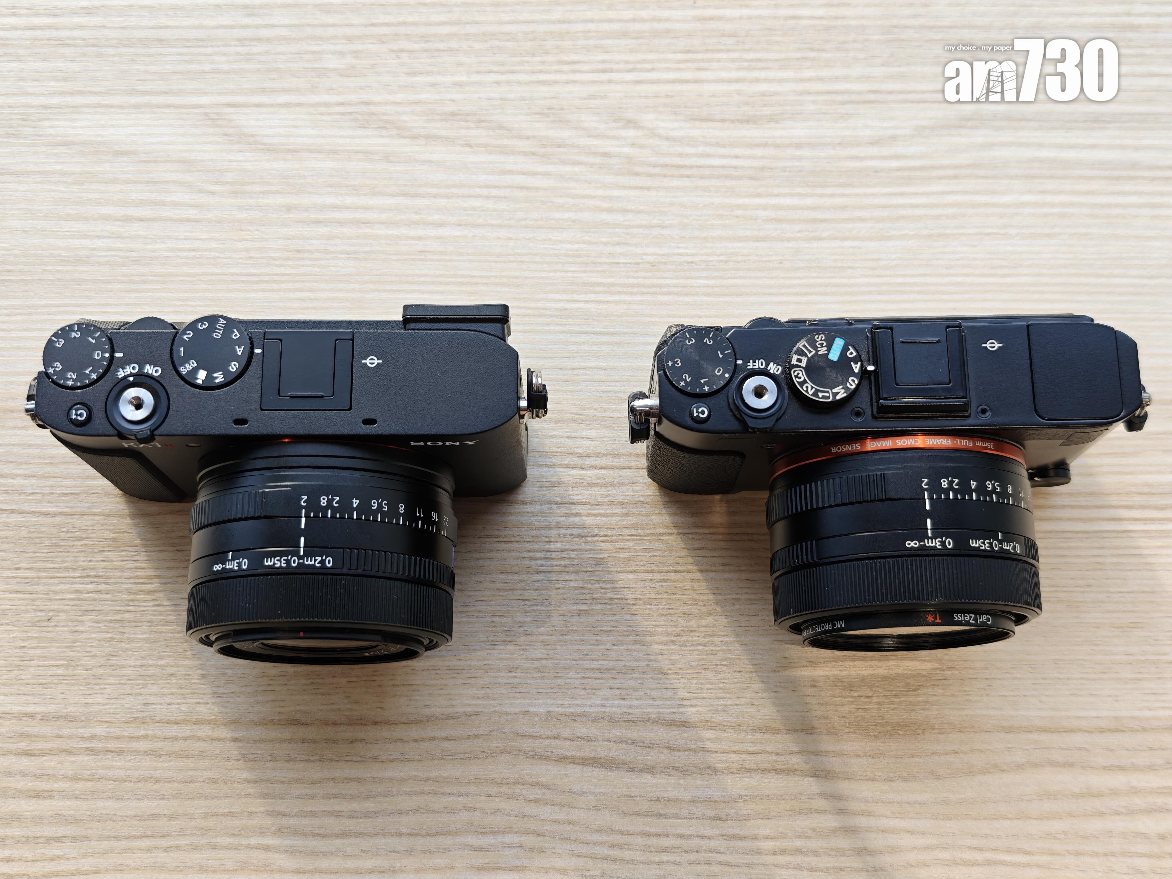 RX1R III與上代(右)對比。