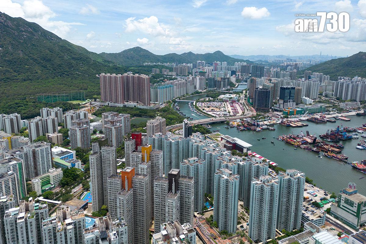 屯門不少居民都要「出城」上班。(資料圖片)