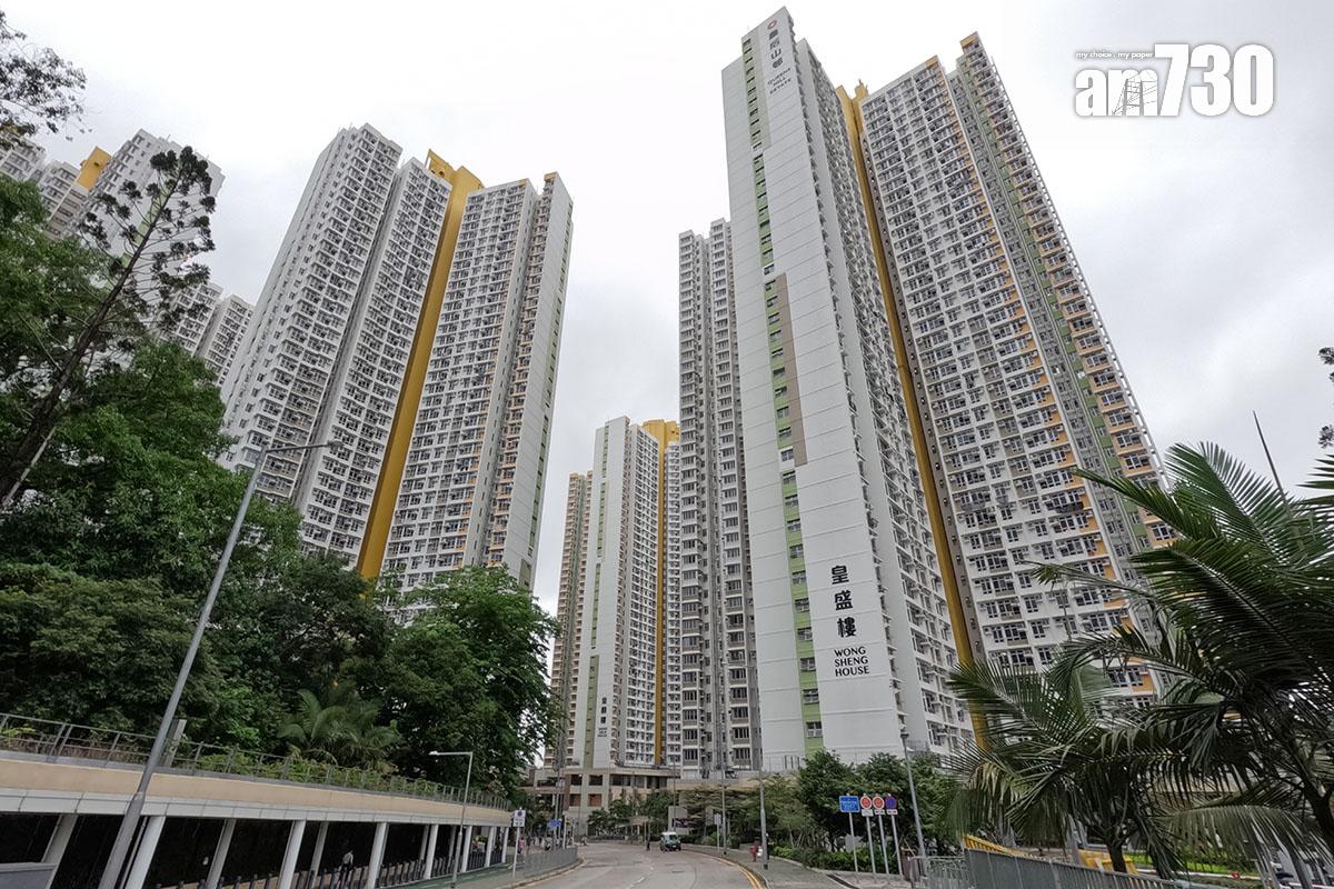 皇后山邨食水早前出現黑色瀝青微粒。(資料圖片/吳康琦攝)