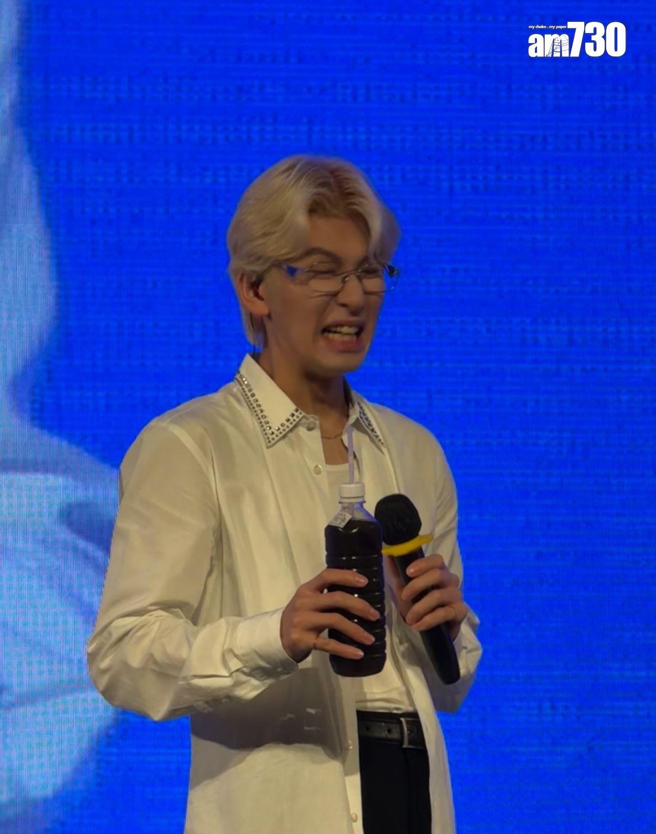 兩人遊戲結束後,挑戰廿四味飲到面容扭曲。 (娛樂組攝)