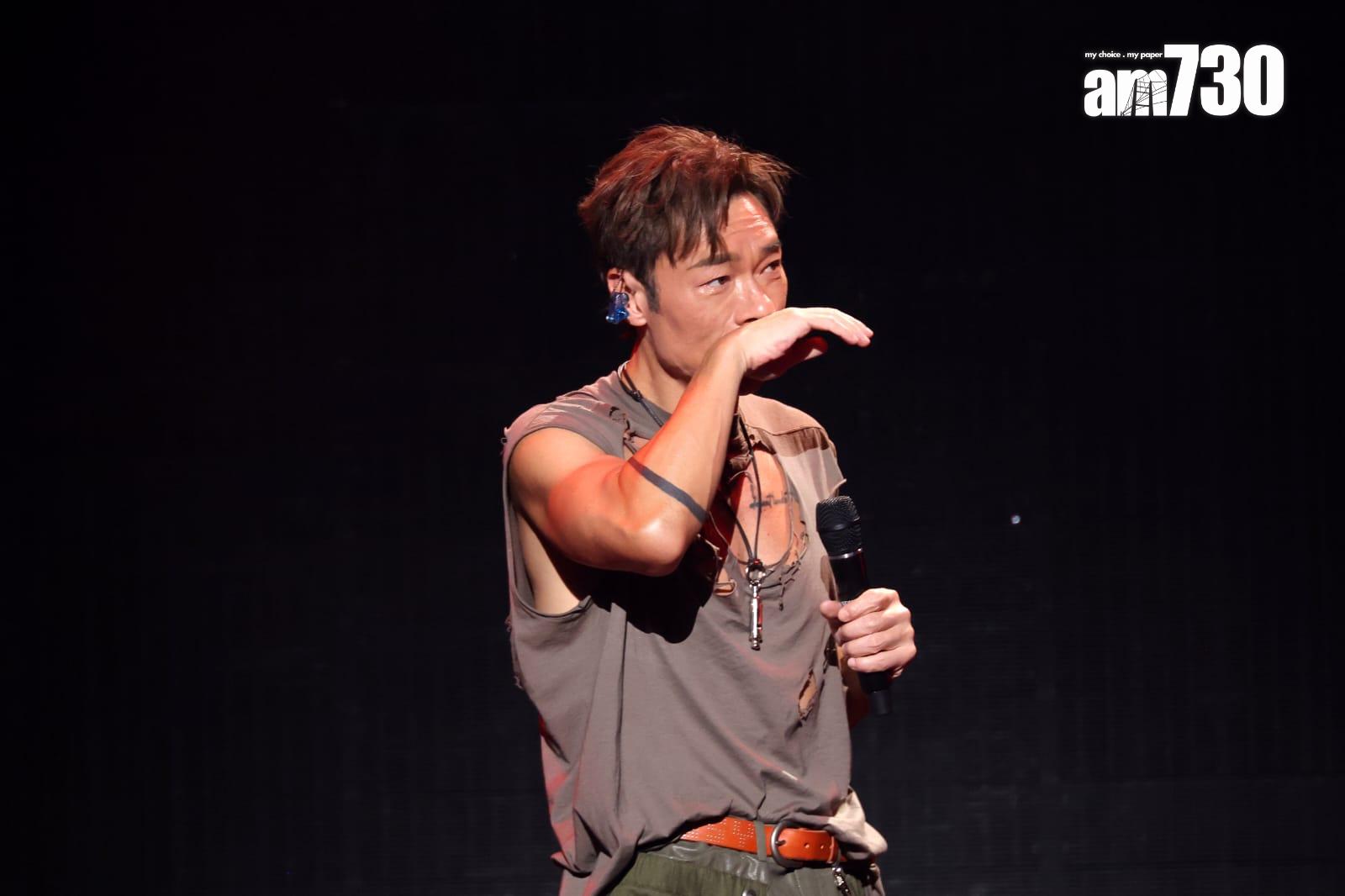 許志安在《BIG FOUR HAPPY TO SEE YOU ALL演唱會2025》尾場,再次淚灑舞台。(林俊源攝)