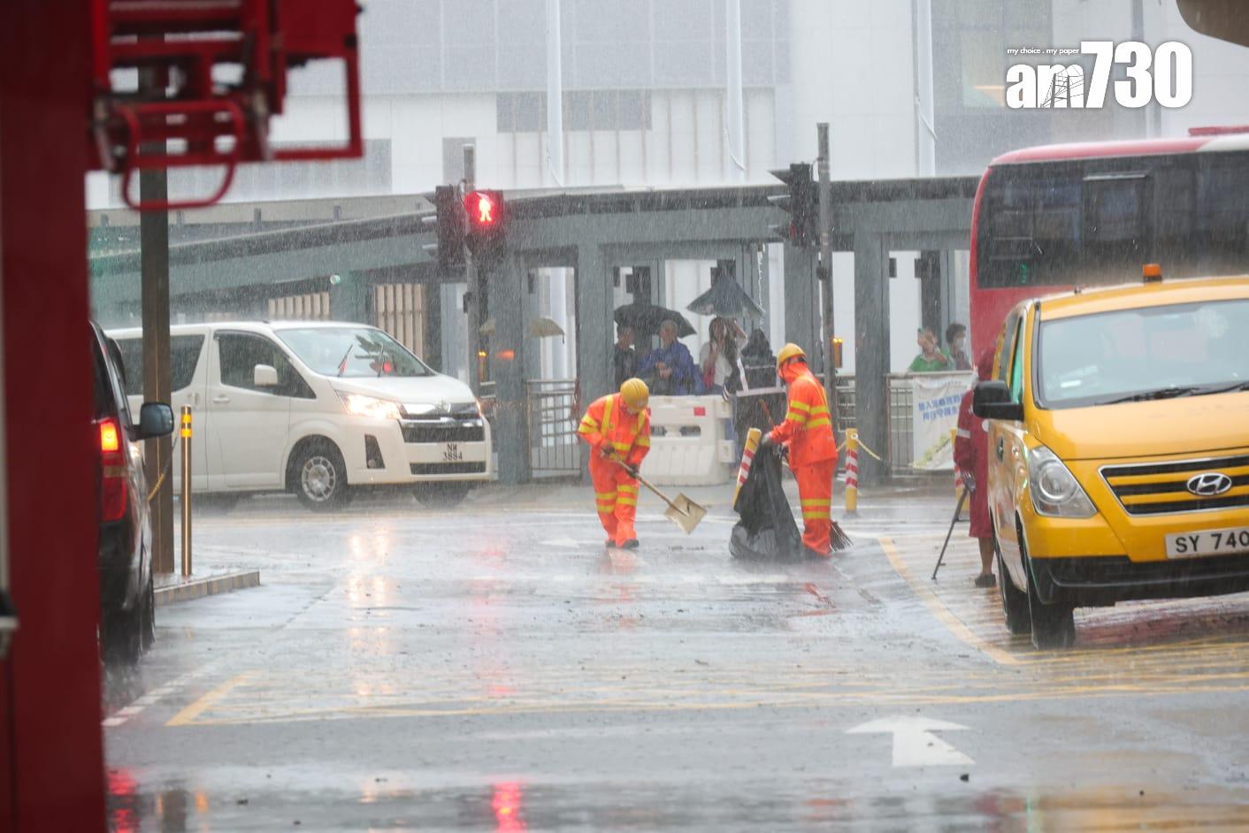 黑雨下瑪麗醫院嚴重水浸影響服務(吳康琦攝)