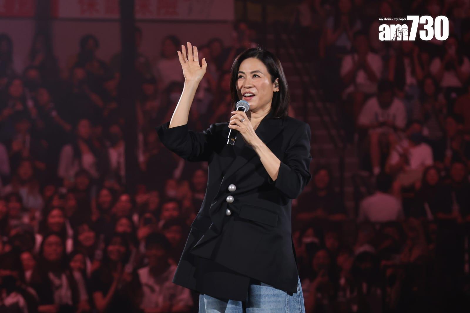 宣萱踏上紅館舞合大展歌喉。 (林俊源攝)