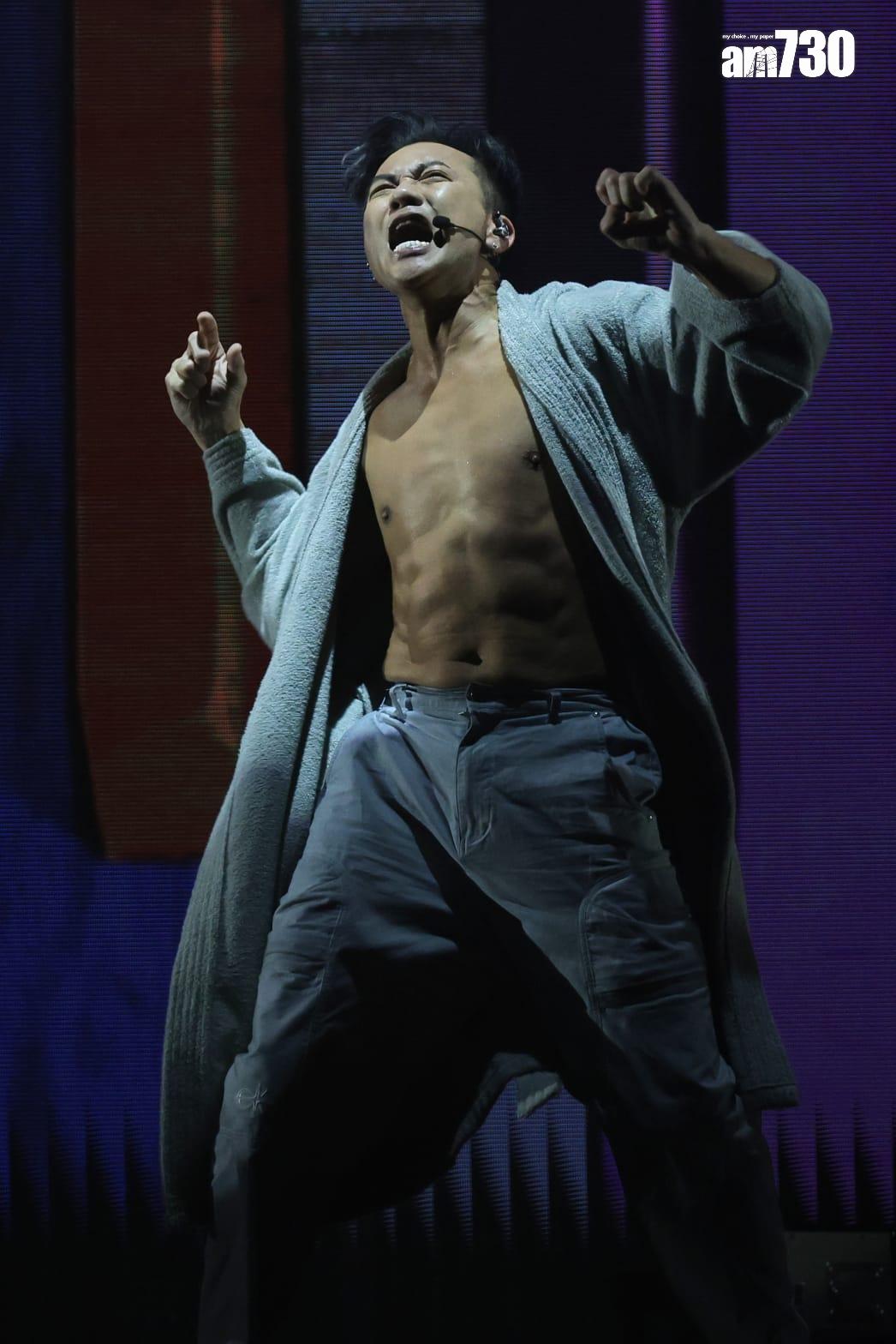 梁漢文在BIG FOUR演唱會上大曬腹肌。(林俊源攝)