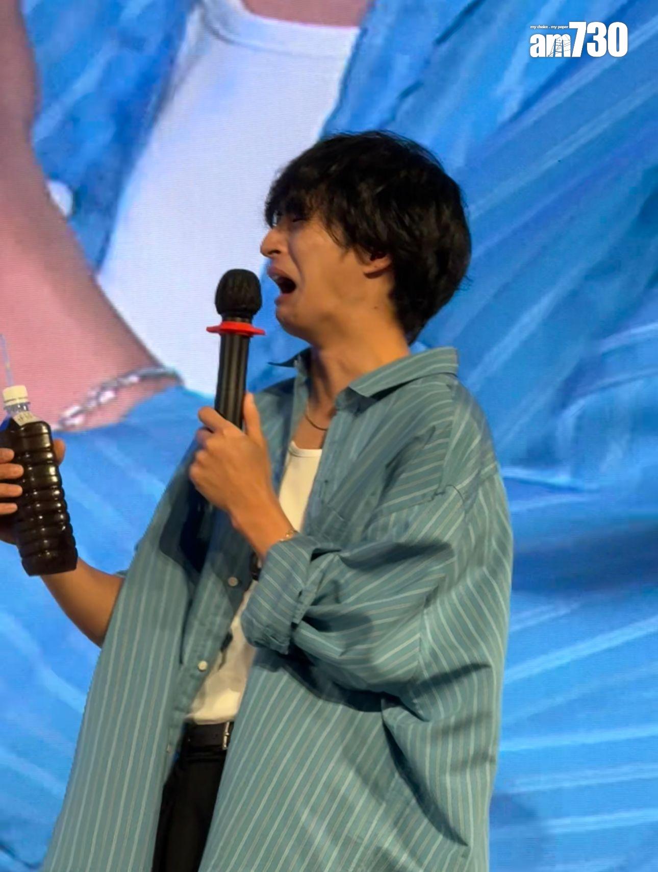 兩人遊戲結束後,挑戰廿四味飲到面容扭曲。 (娛樂組攝)