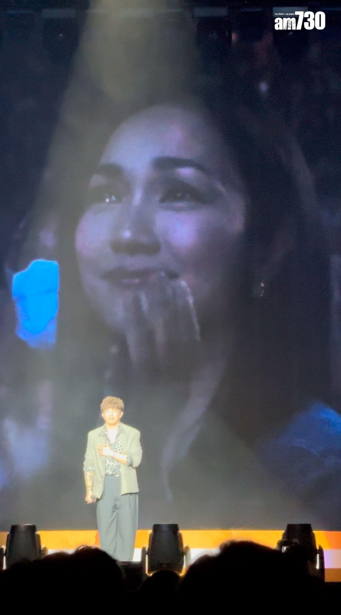 謝安琪聽到眼濕濕,場面感動。 (蘇文傑攝)