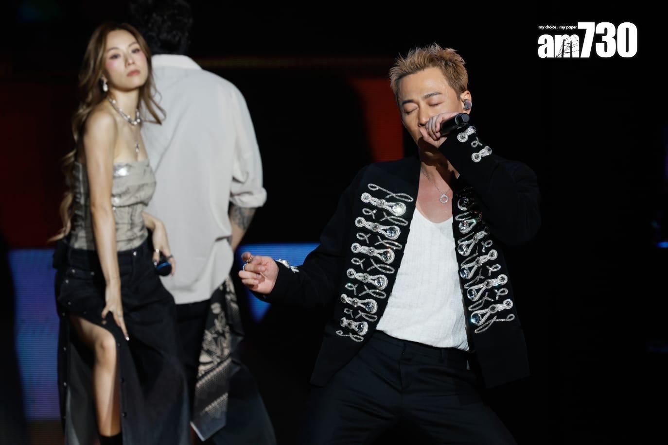 一開場以medley炒熱氣氛。 (蘇文傑攝)