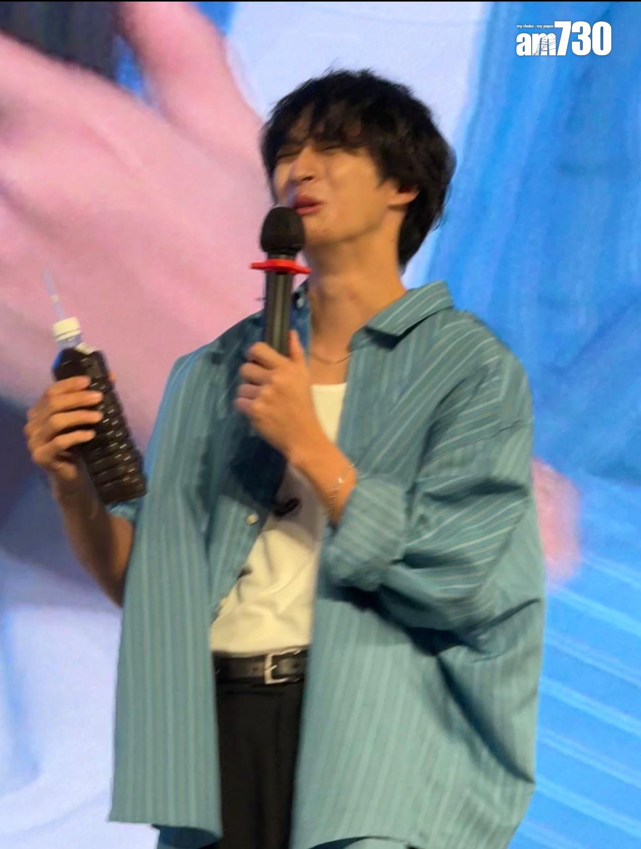 兩人遊戲結束後,挑戰廿四味飲到面容扭曲。 (娛樂組攝)