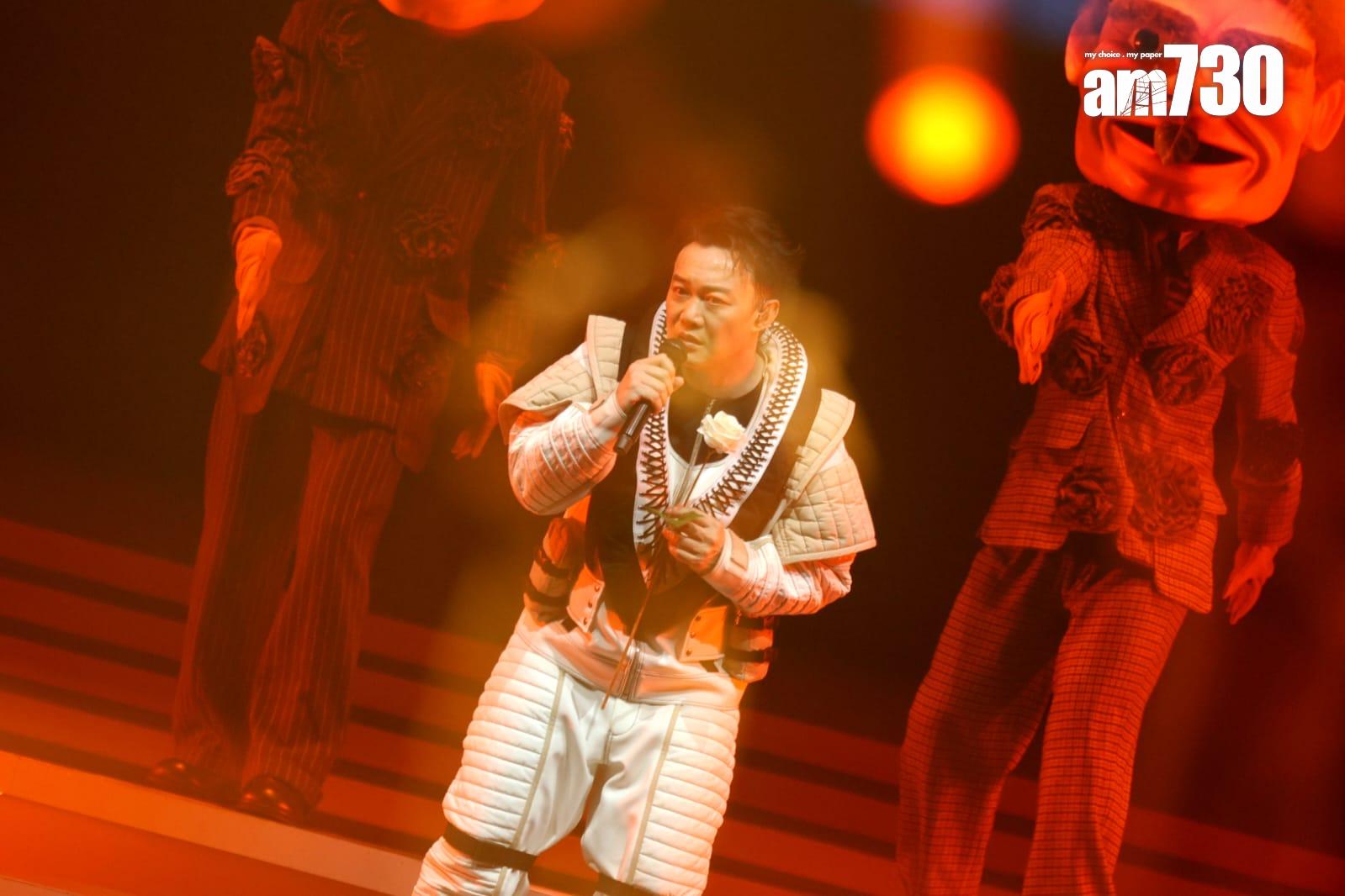 Eason澳門個唱尾場唱足4粒鐘,唱到接近深夜12點半先完場。(林浚源攝)