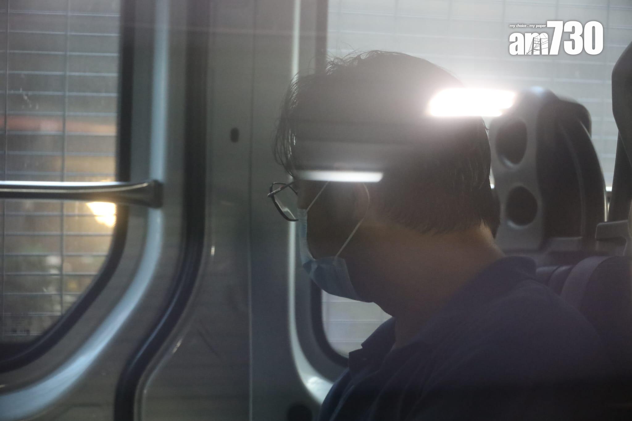 有人被帶走助查。(鍾式明攝)