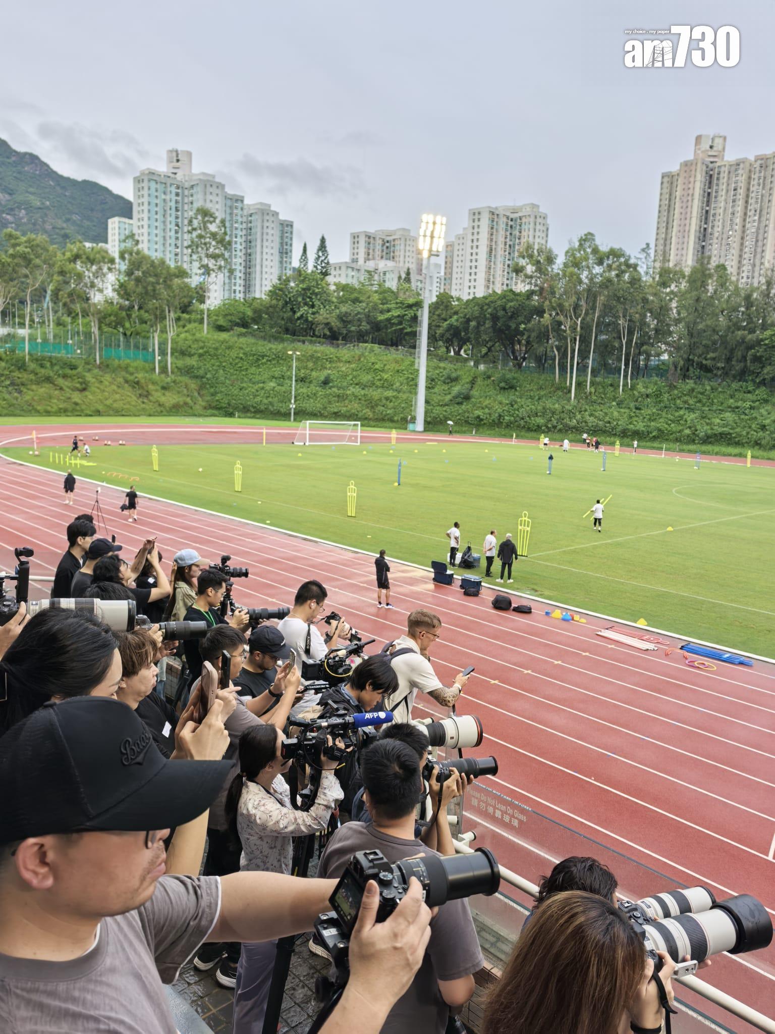 艾納斯公開訓練。(《am730》記者攝)