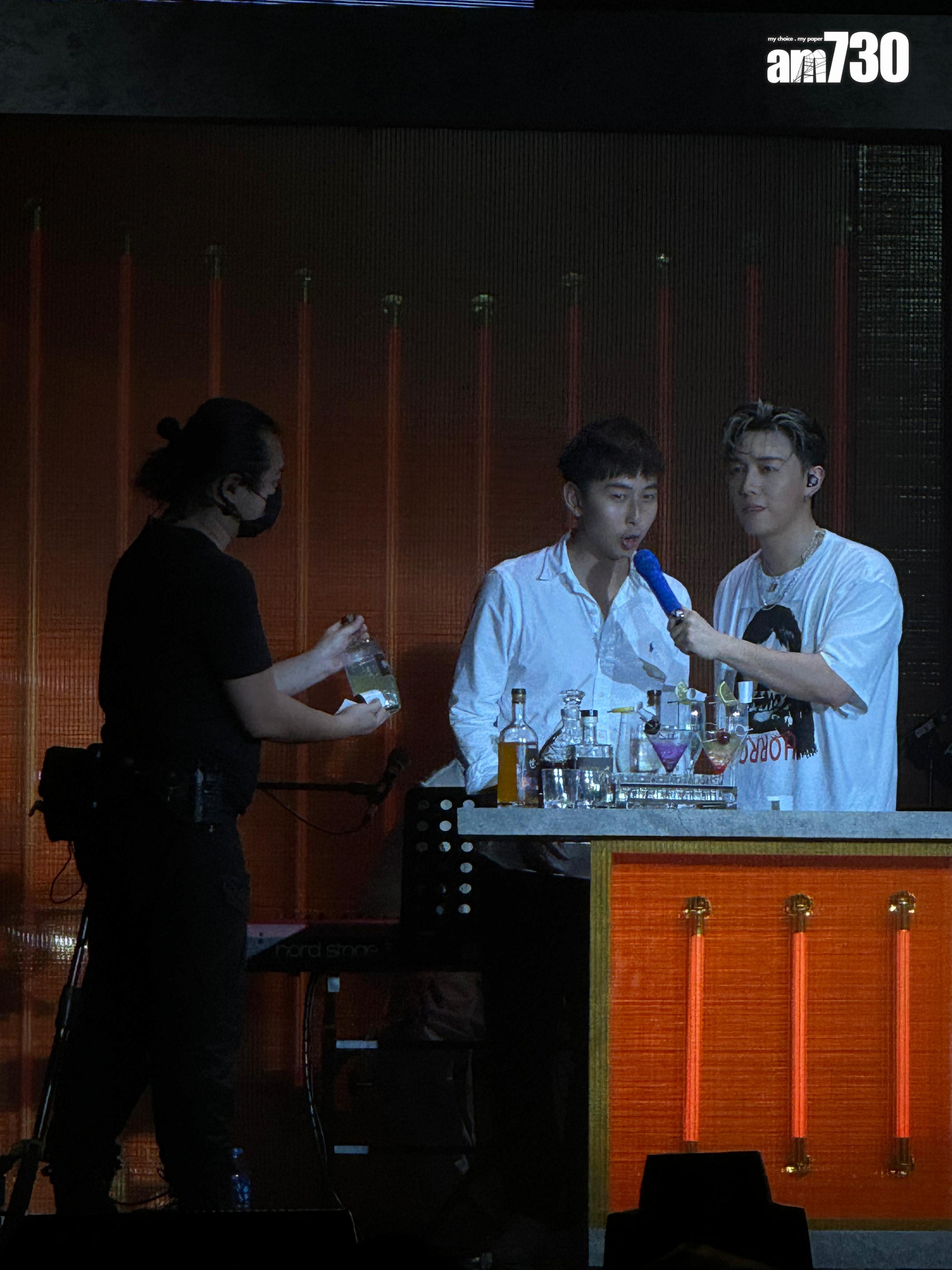 MC先後邀請一男一女fans上台互動。(娛樂組攝)