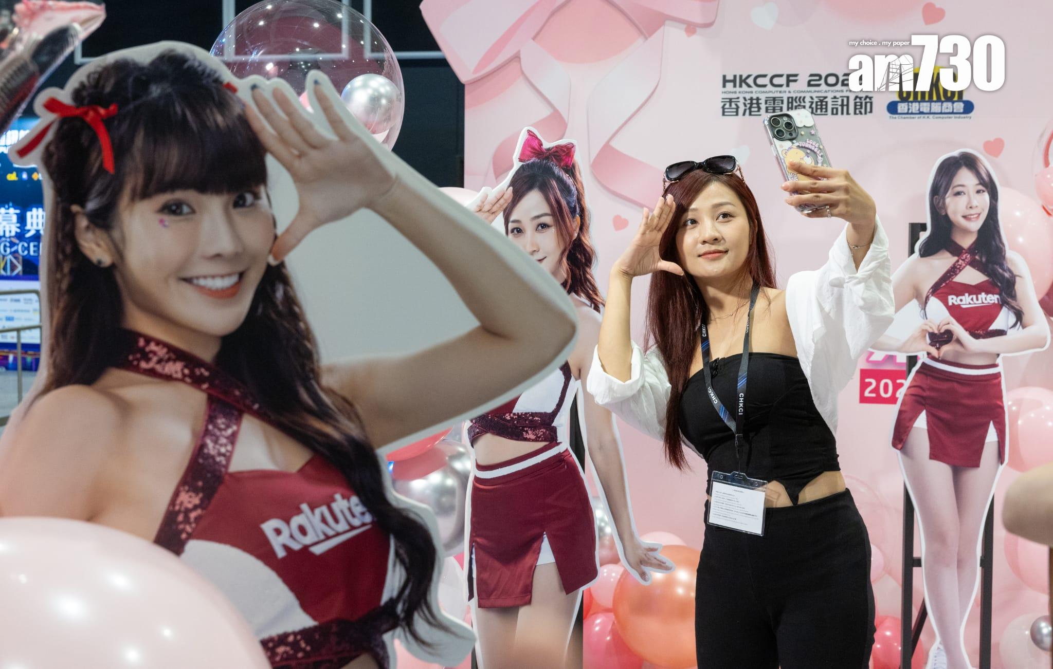 香港電腦通訊節明日開鑼 展商料「換機潮」助銷情 (蘇文傑攝)