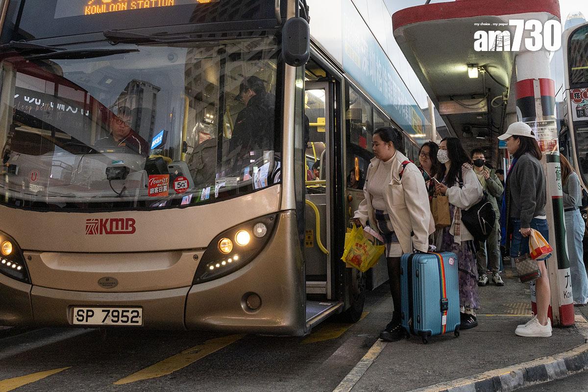 九巴《乘客須知》列明乘客可攜帶的行李體積上限。(資料圖片/蘇文傑攝)
