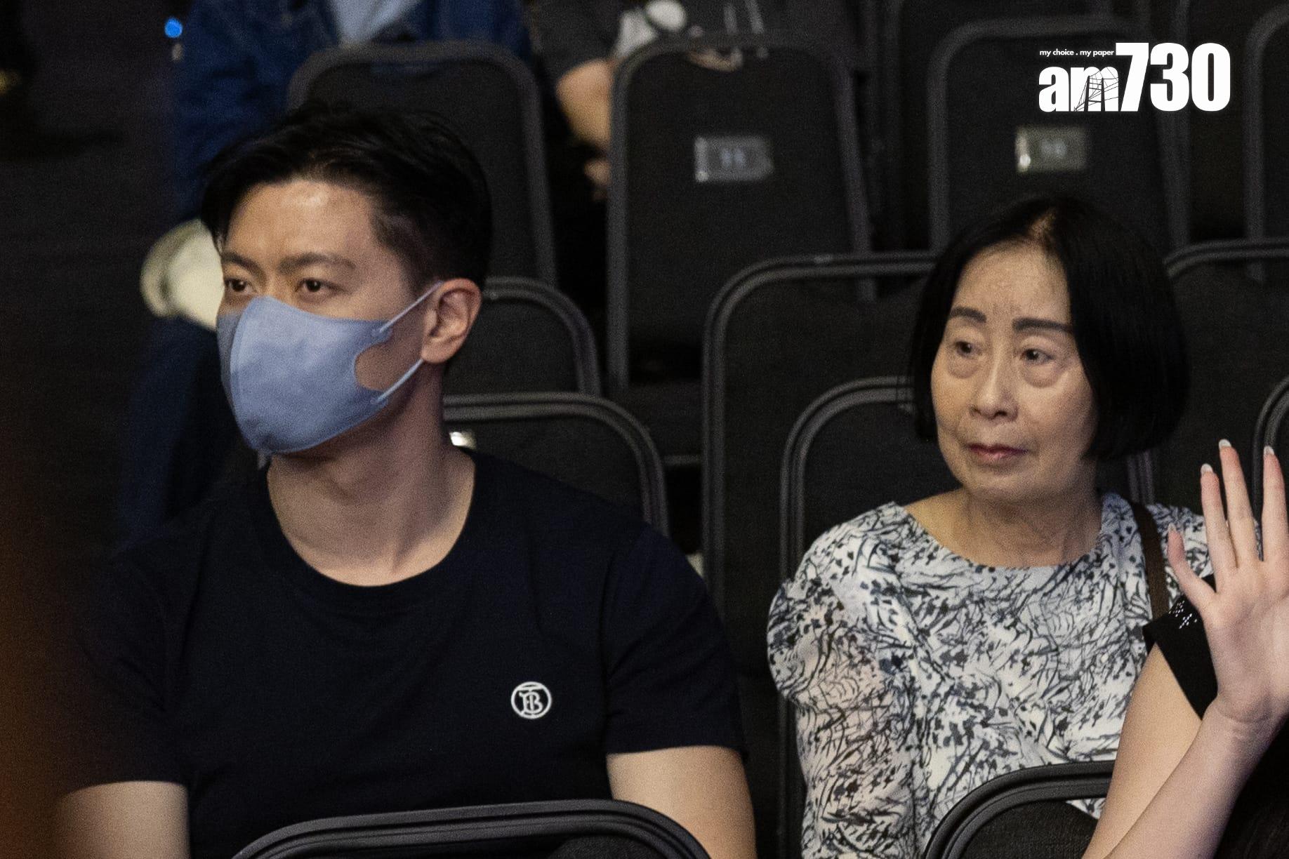 Stephy台灣男友偕未來外母低調捧場。 (蘇文傑攝)