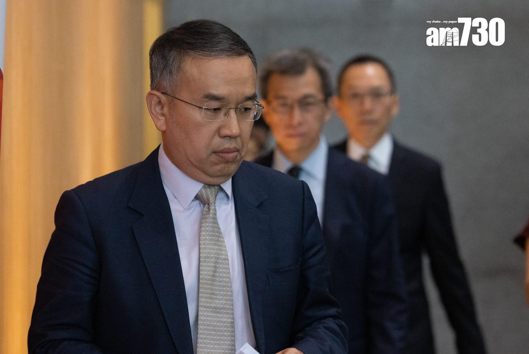 政府冒牌水|財經事務及庫務局局長許正宇會見傳媒。(蘇文傑攝)