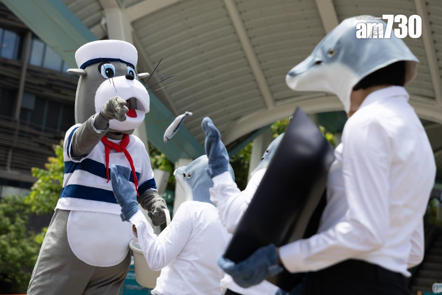 海洋公園外「海豚」集結,聲討園方違反承諾重辦海豚表演(蘇文傑攝)