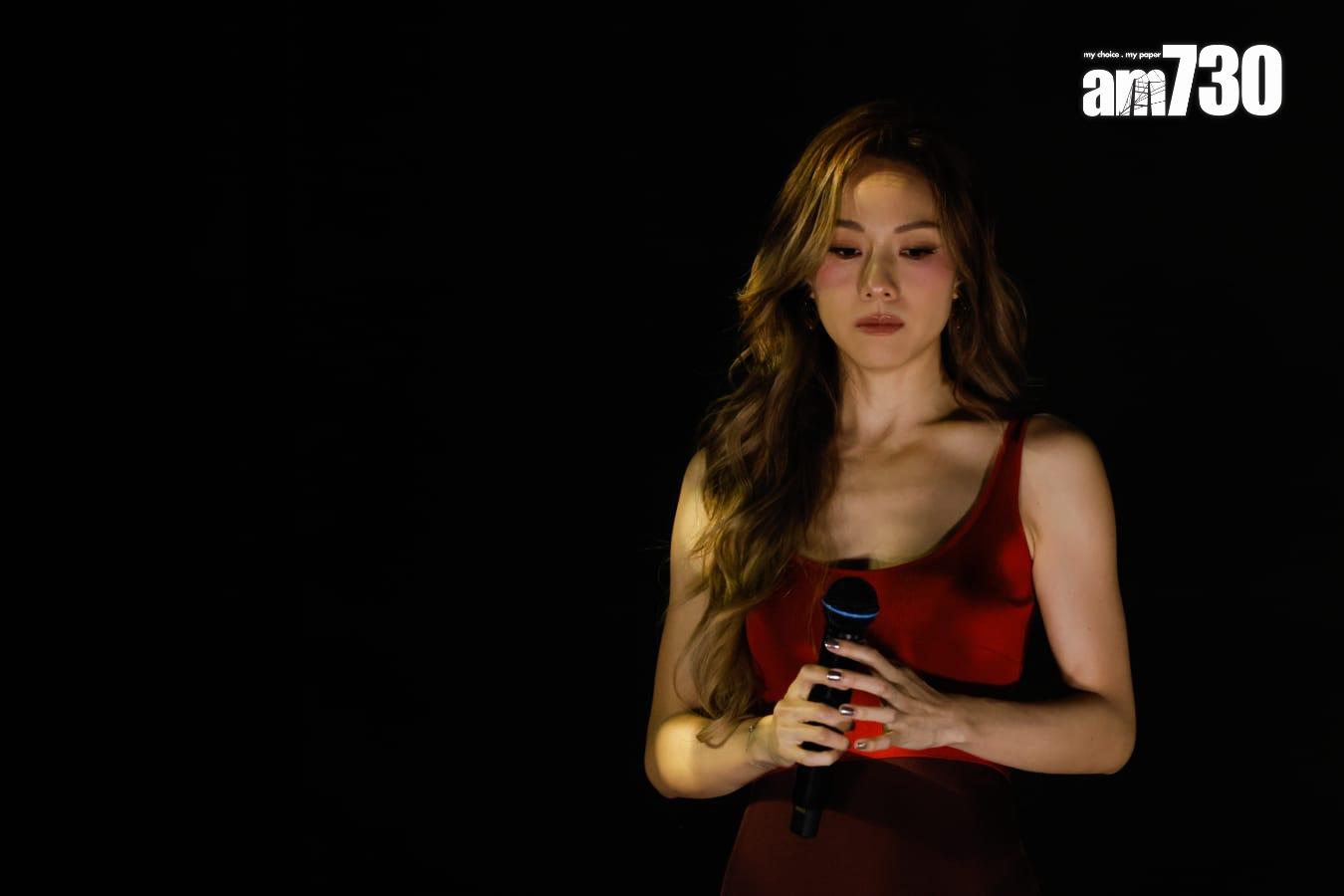 鄧麗欣入行多年首站拉闊舞台。 (蘇文傑攝)