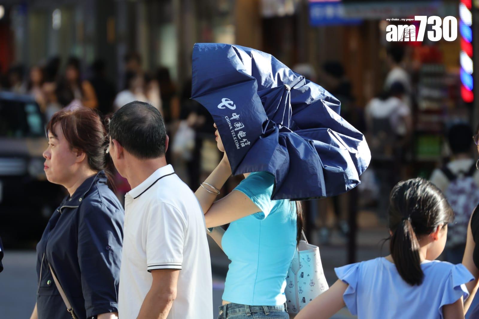 明日最高氣溫約32度。(吳康琦攝)