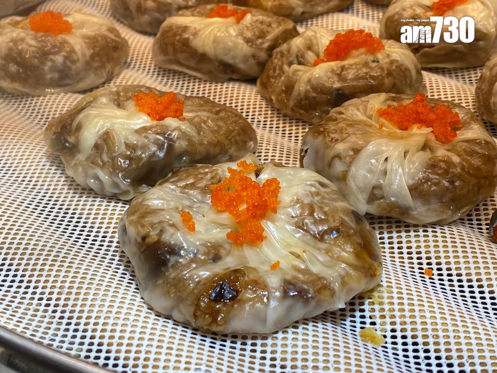 蟹籽紙皮燒賣(芝士拉絲/蛋黃)$20/3粒