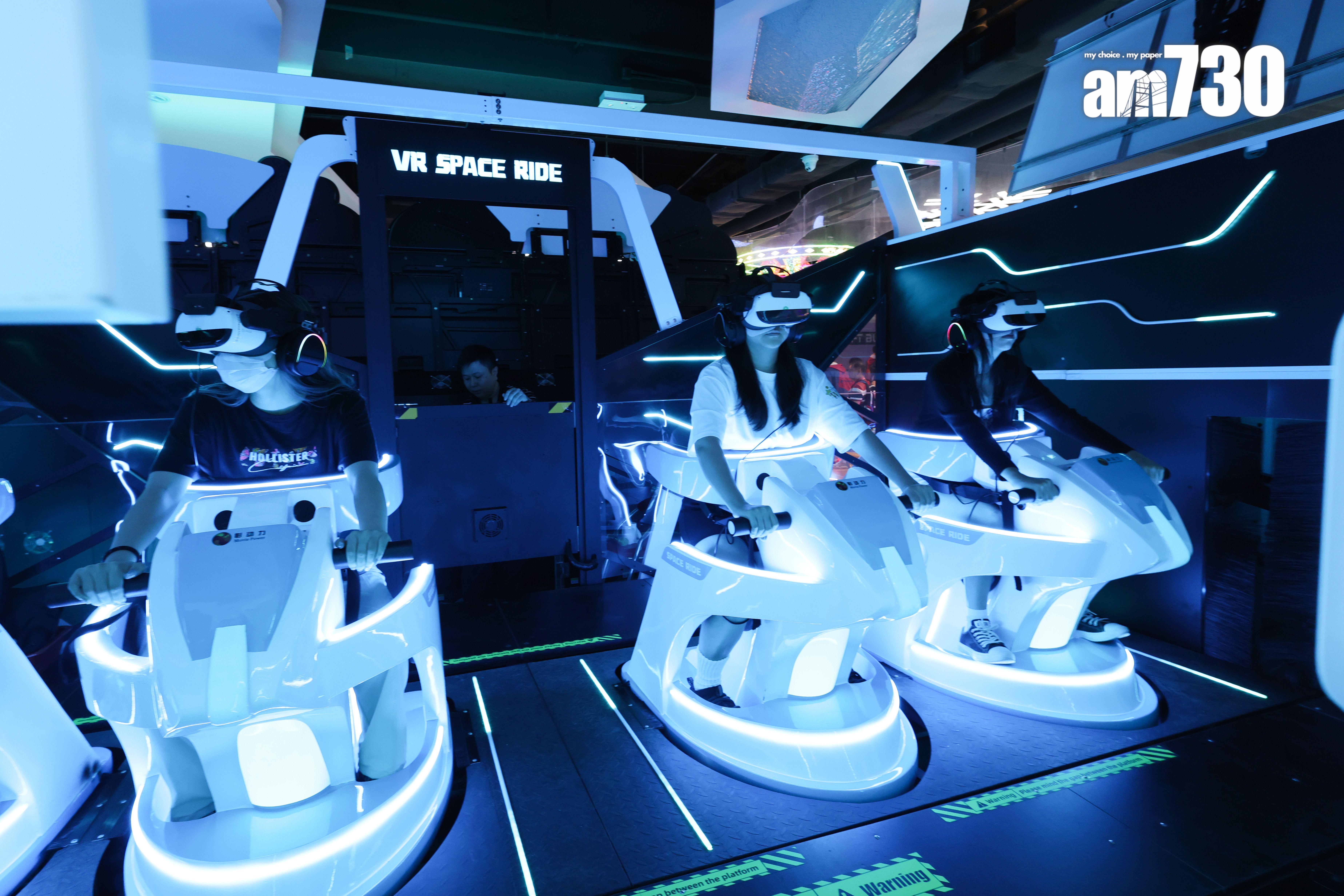 全港首個VR飛行電單車(吳康琦攝)