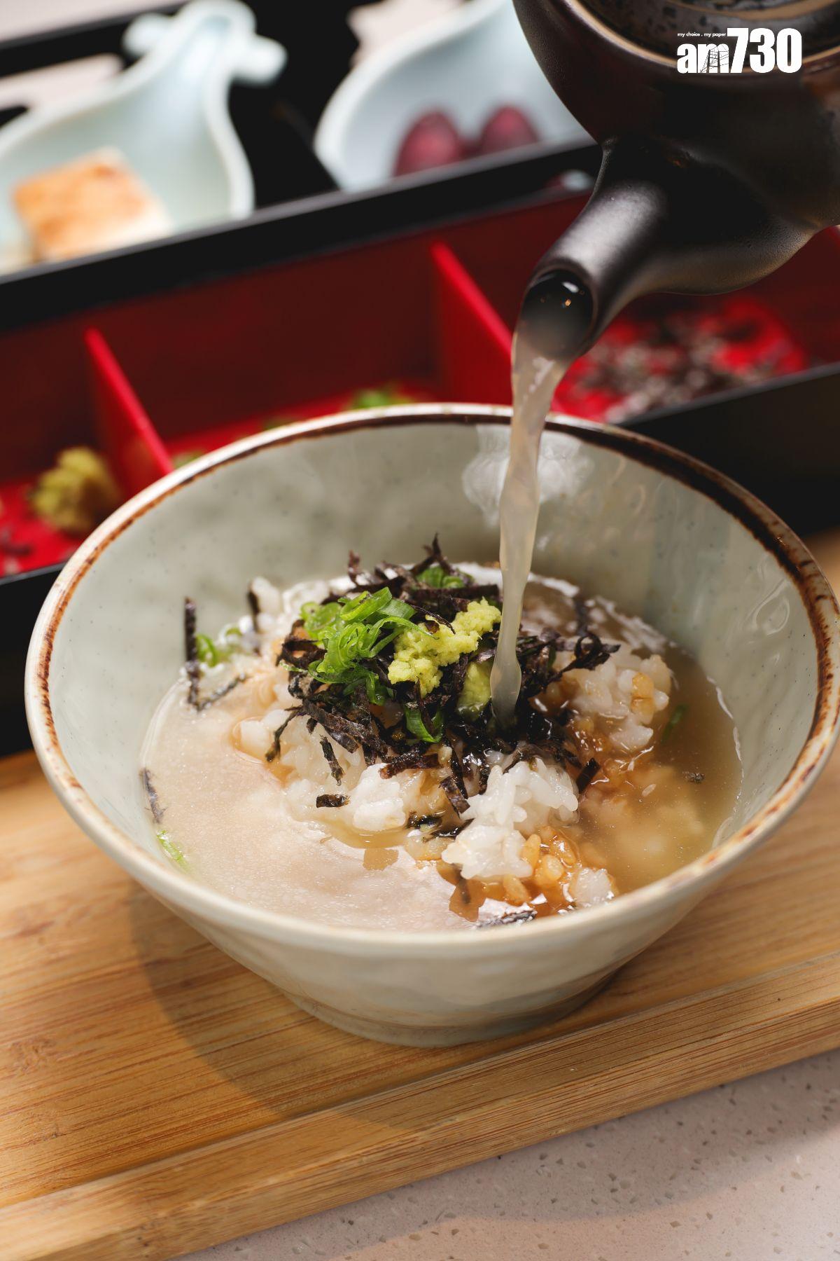 加入湯汁作茶泡飯,湯汁很清甜,鮮味十足。