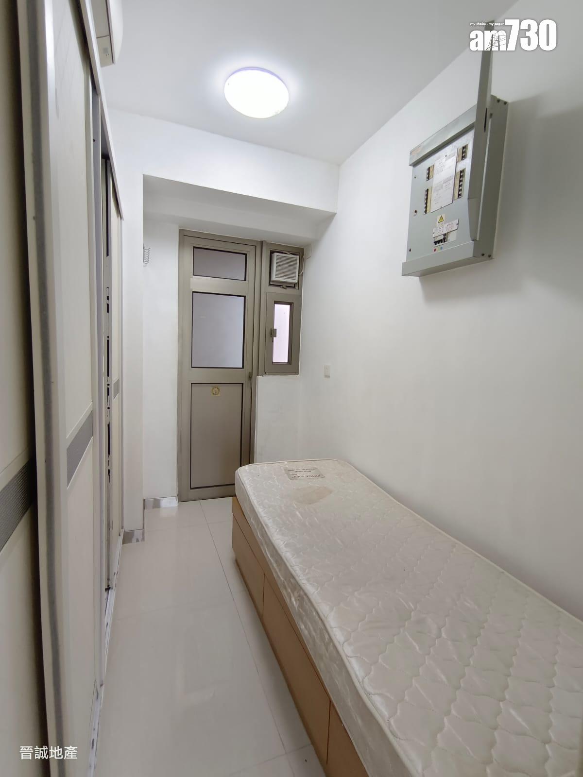 街坊客「無樓睇」照買!深井無遮擋海景三房套7年蝕230萬易主(有圖)|二手樓成交