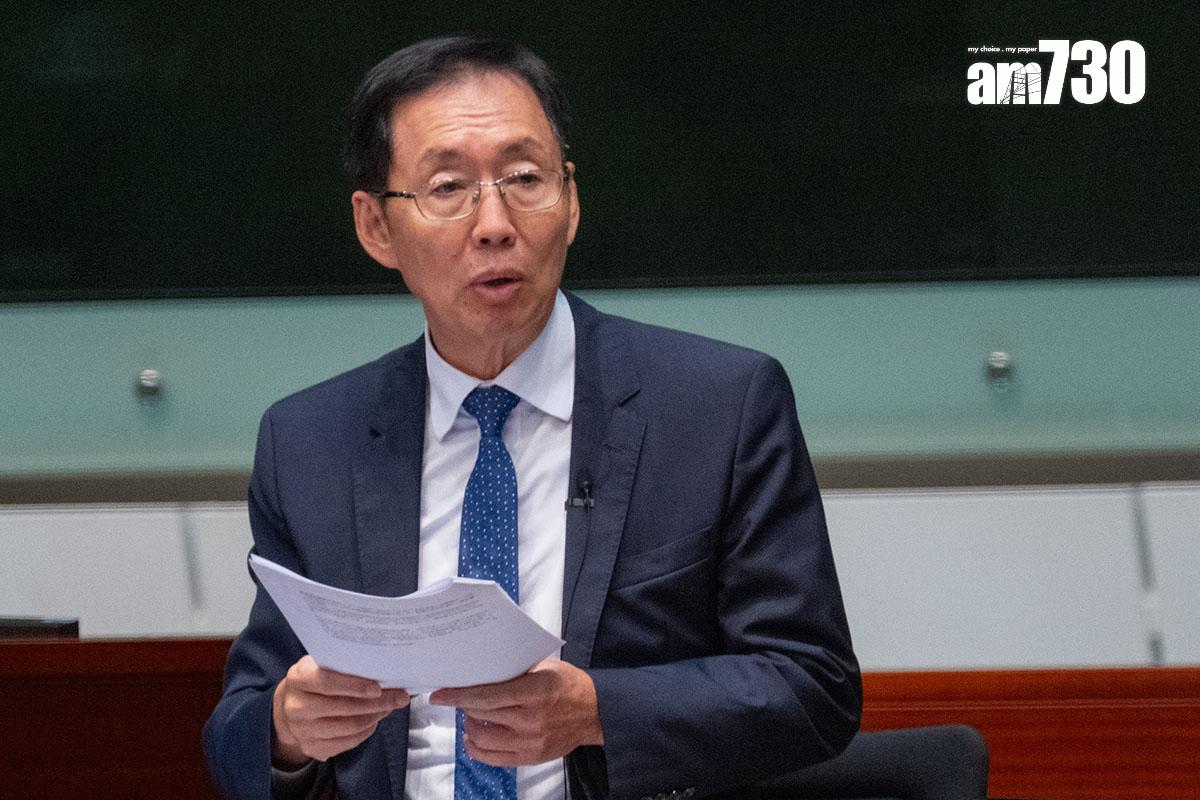 身兼行政會議成員的陳健波投贊成票。(資料圖片)