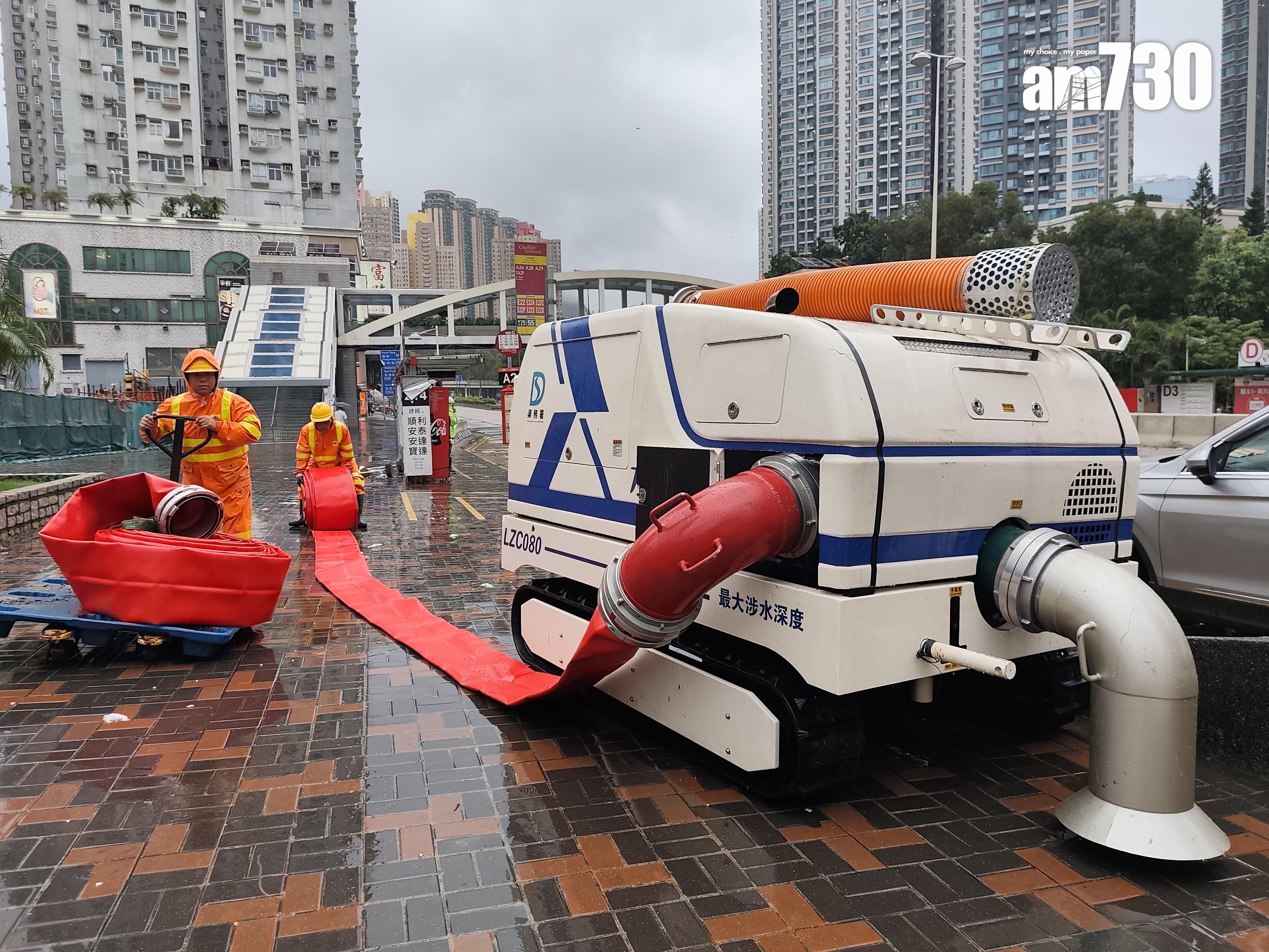 渠務署早前已額外訂購4部「龍吸水」。(資料圖片/鍾式明攝)