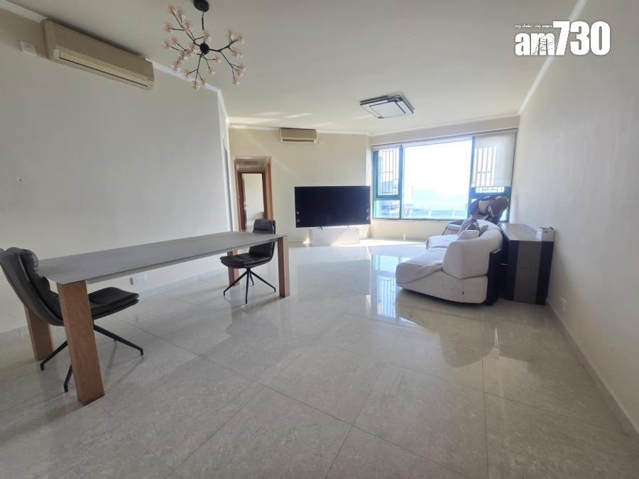 屯門全海景私樓三房套成交呎價$75XX 換樓客「9球」連車位入手(有圖)|二手樓成交