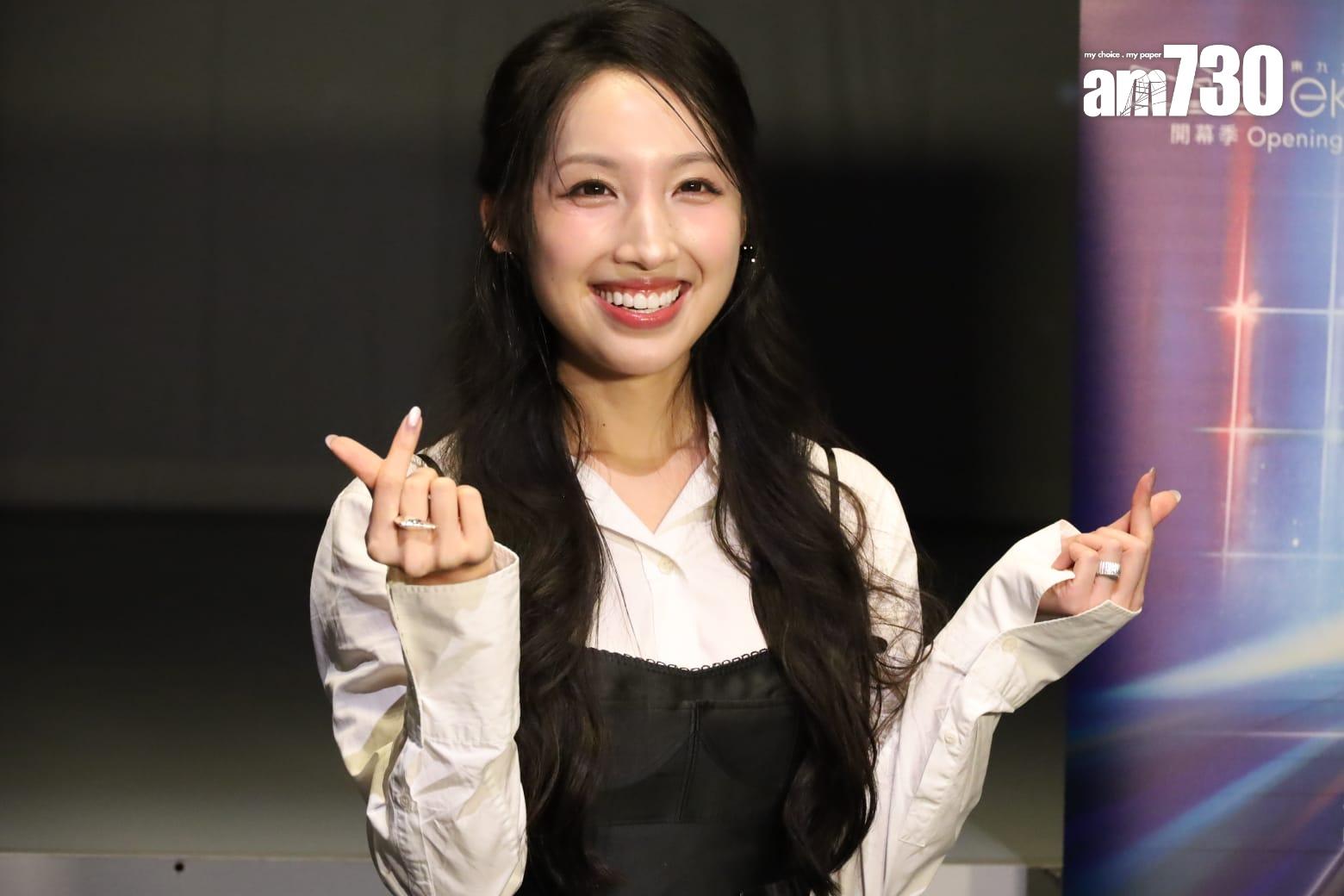 海兒在音樂劇《一束光一高餛的記憶》演高錕的母親。(鍾式明攝)