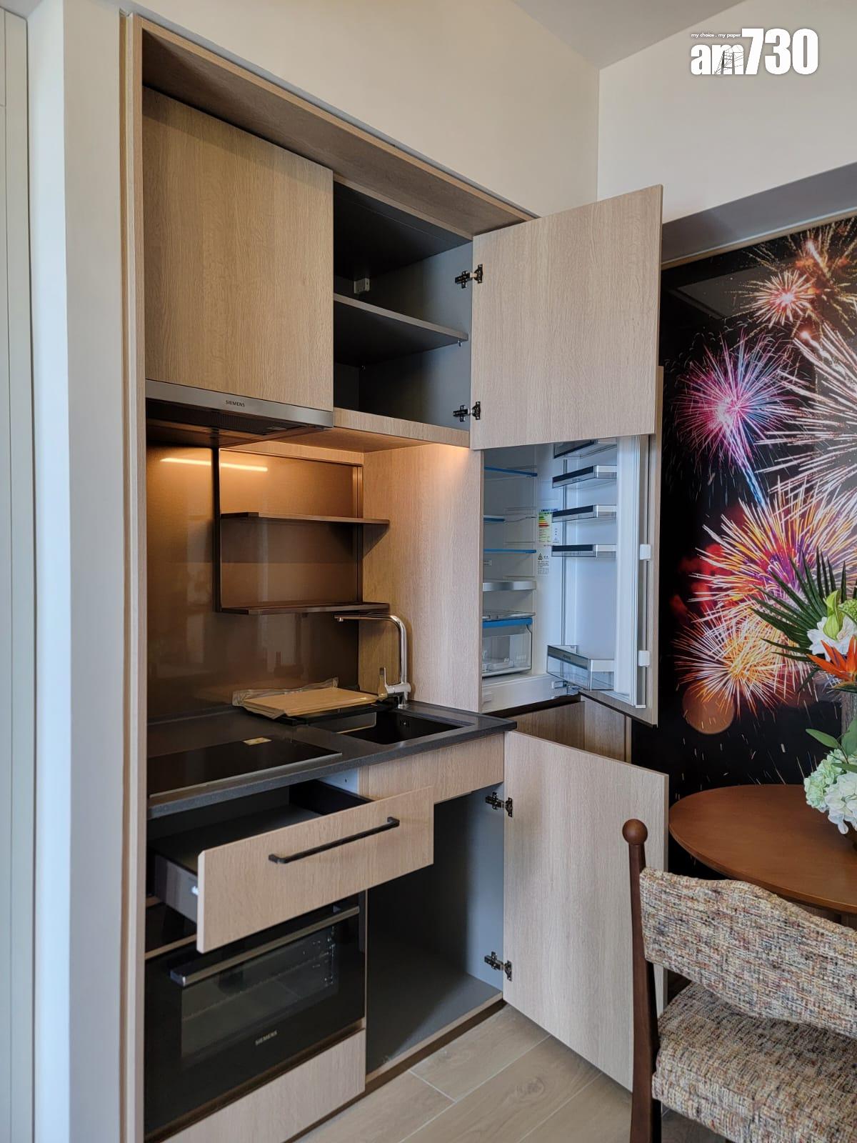 柏蔚森示範單位|385呎交樓標準兩房 前迎維港海景(多圖有片)|啟德新盤